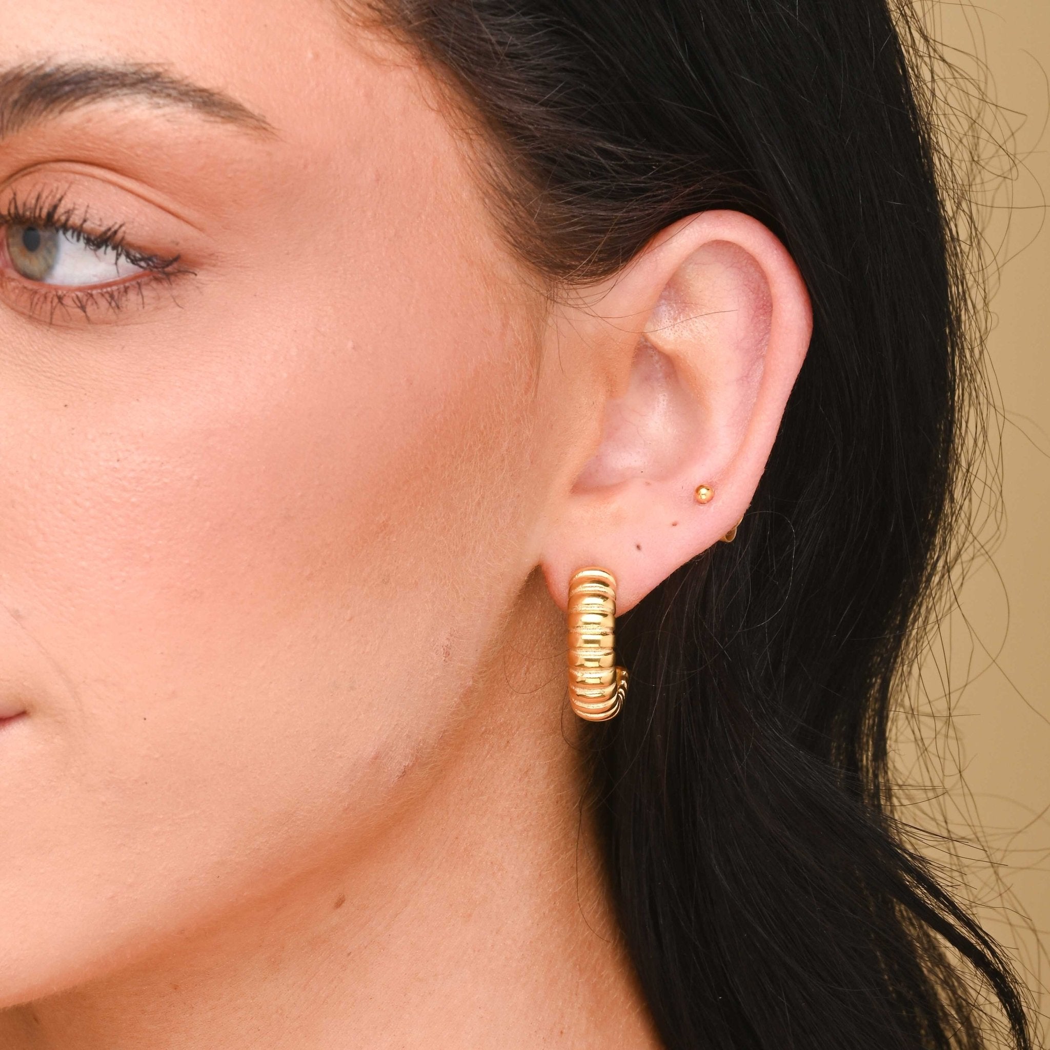 Amari Ridges Statement Hoop Earrings - Camile & Stone