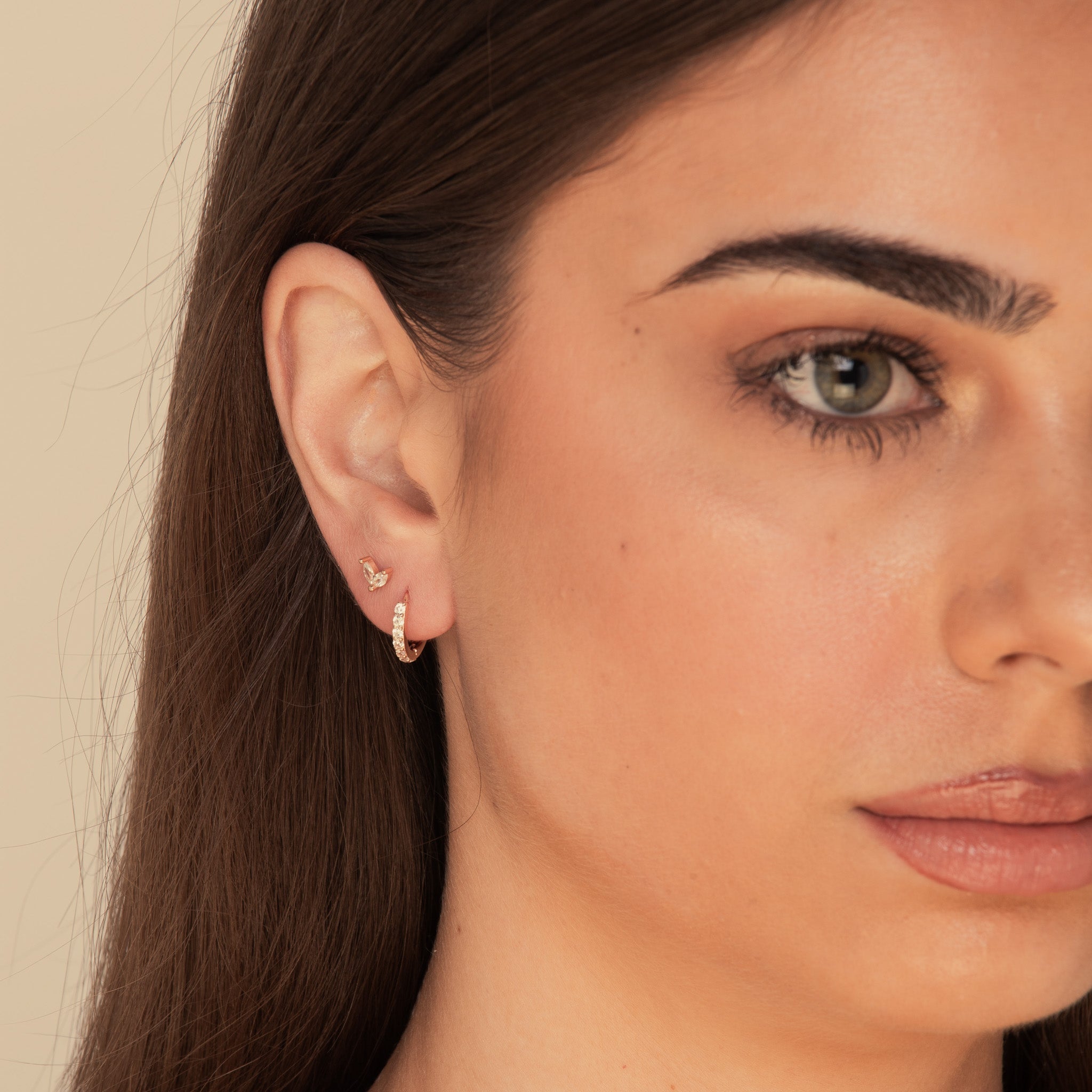 Basic Sapphire Huggie Hoop Earrings - Camile & Stone