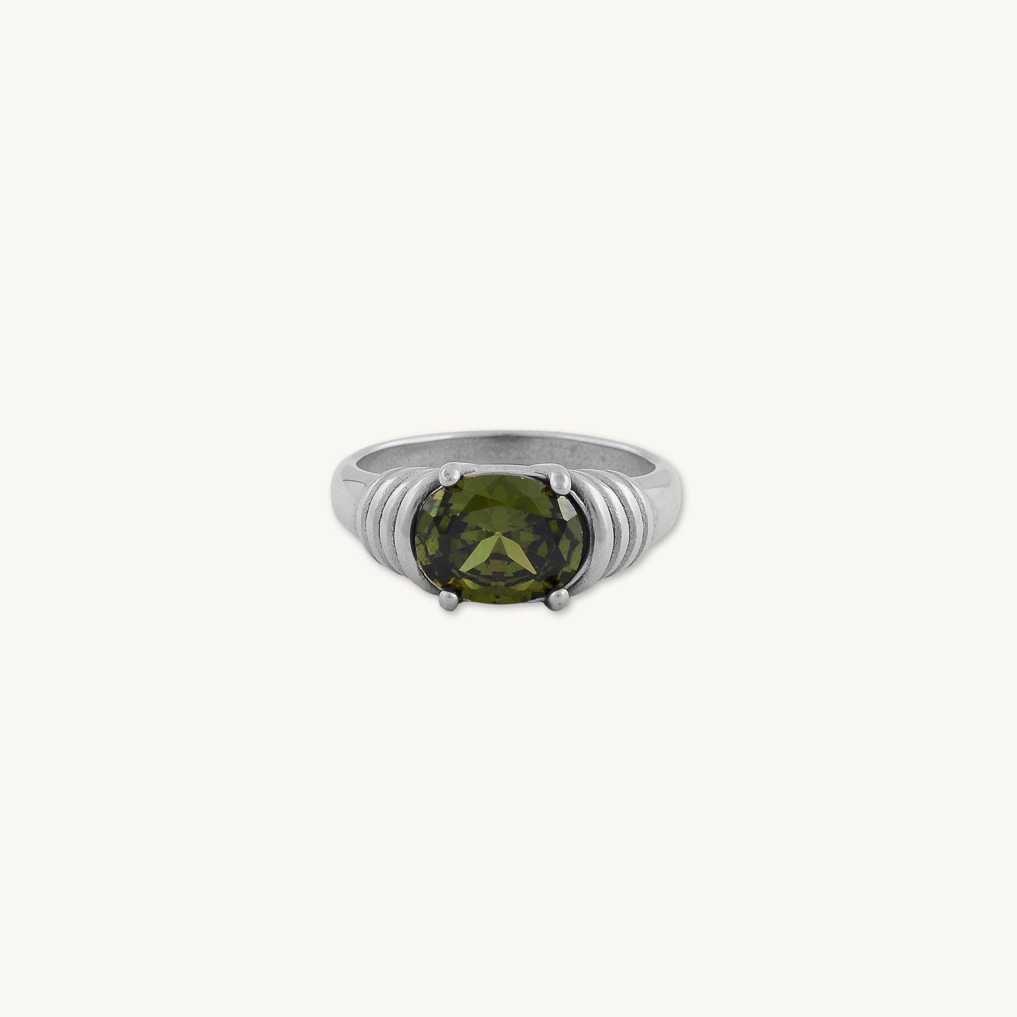 Bentley Oval Peridot Statement Ring - Camile & Stone