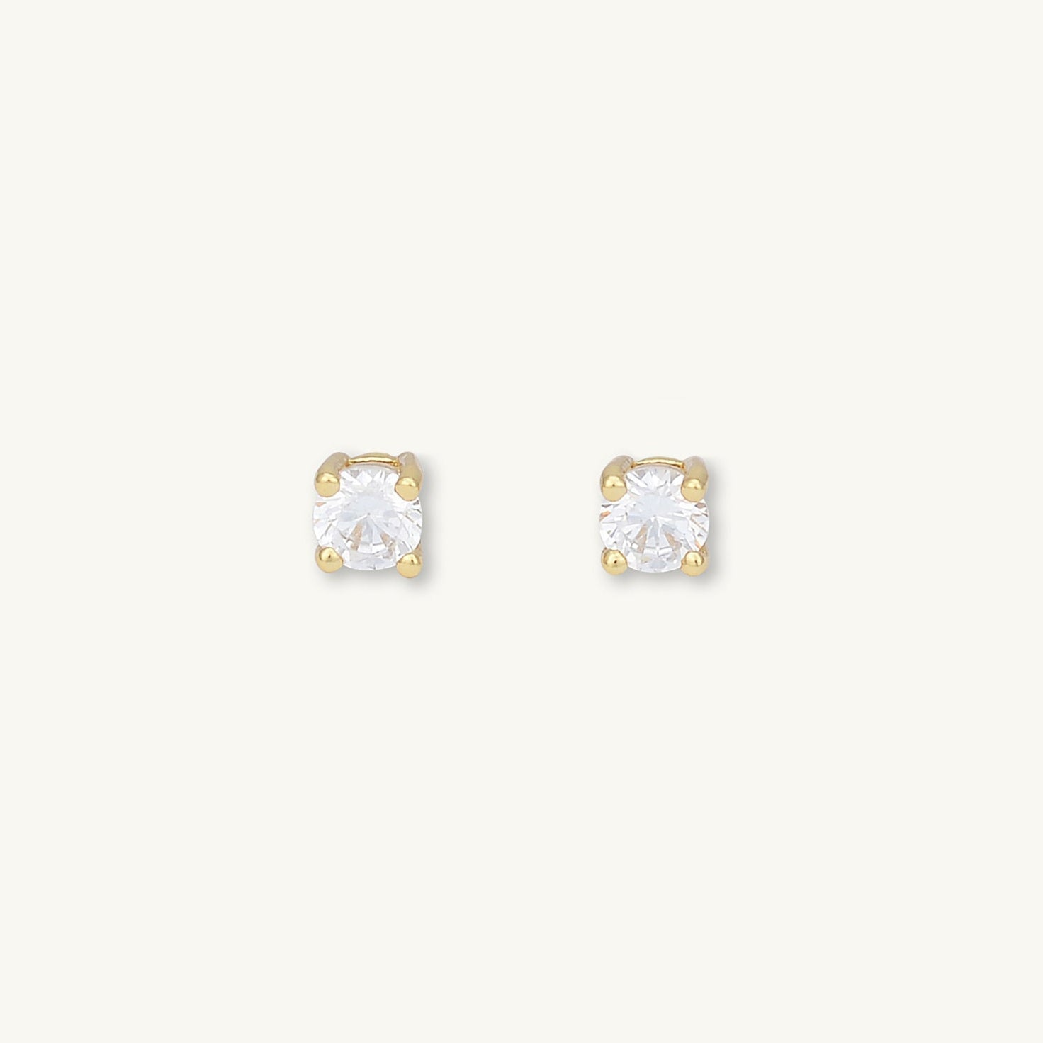 Classic 4 Claw Sapphire Stud Earrings - Camile & Stone
