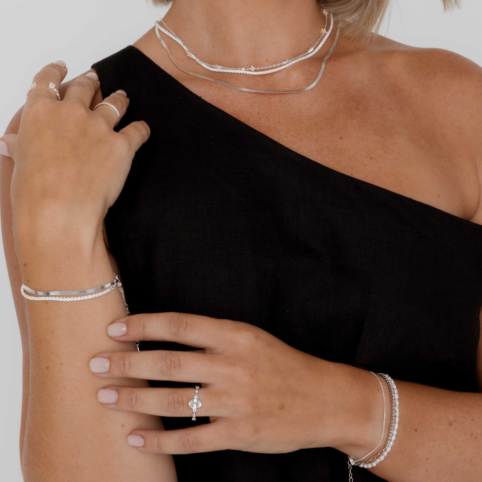 Classic Herringbone Chain Necklace - Camile & Stone