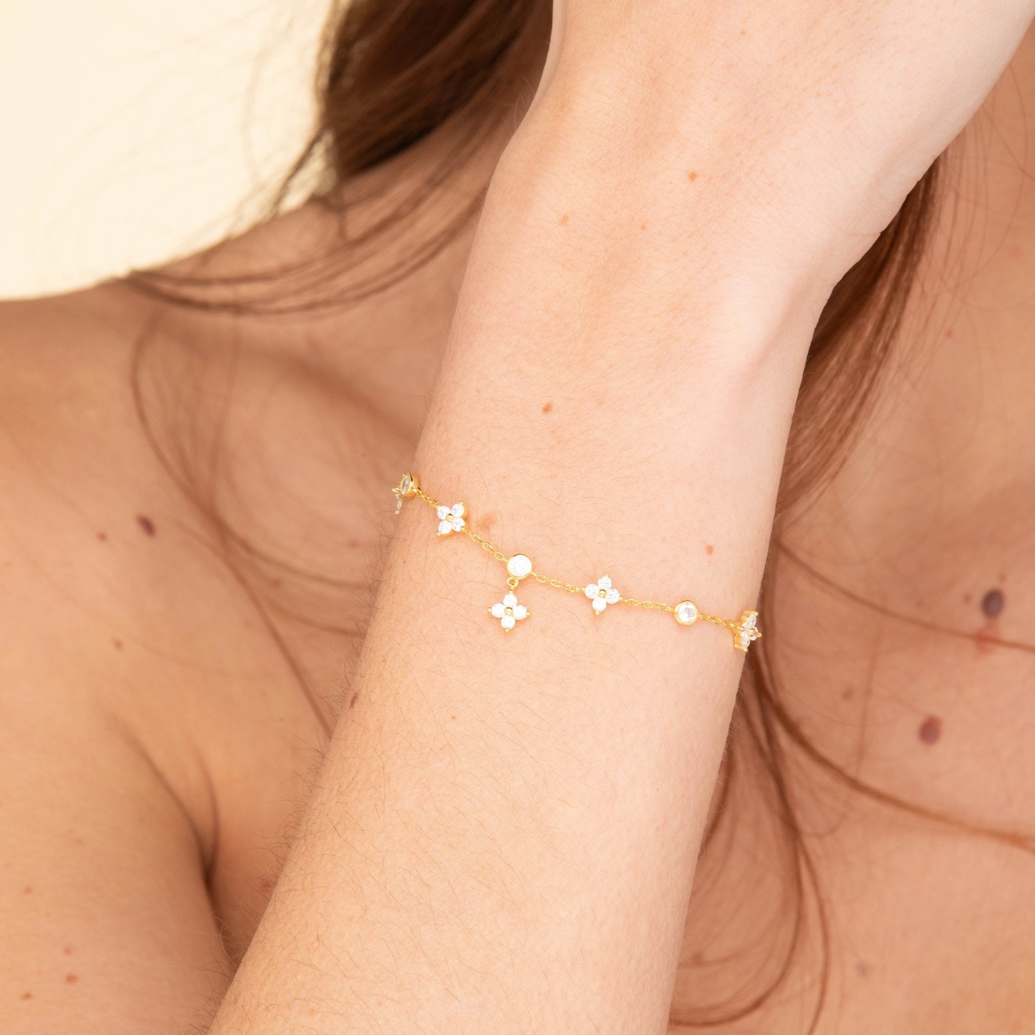 Clover Bezel Station Chain Bracelet - Camile & Stone