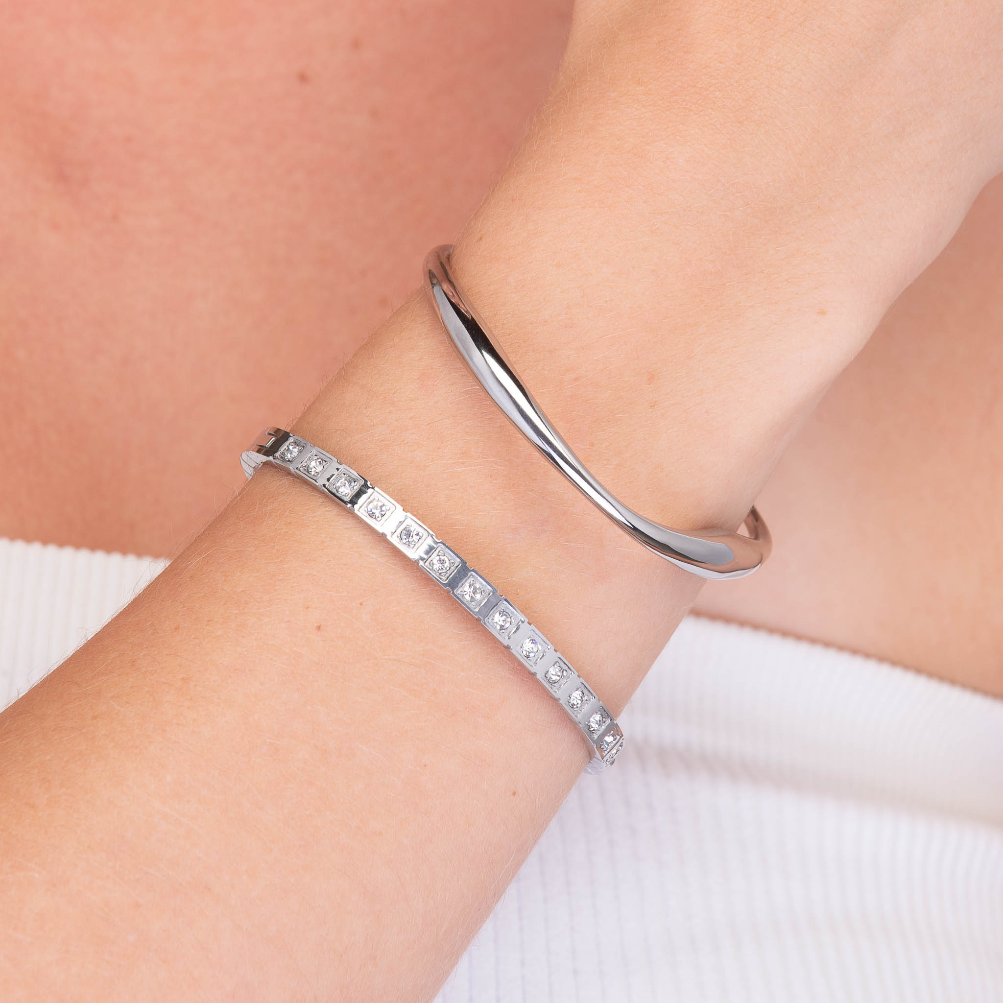 Cube Sapphire Hinged Bangle Bracelet - Camile & Stone