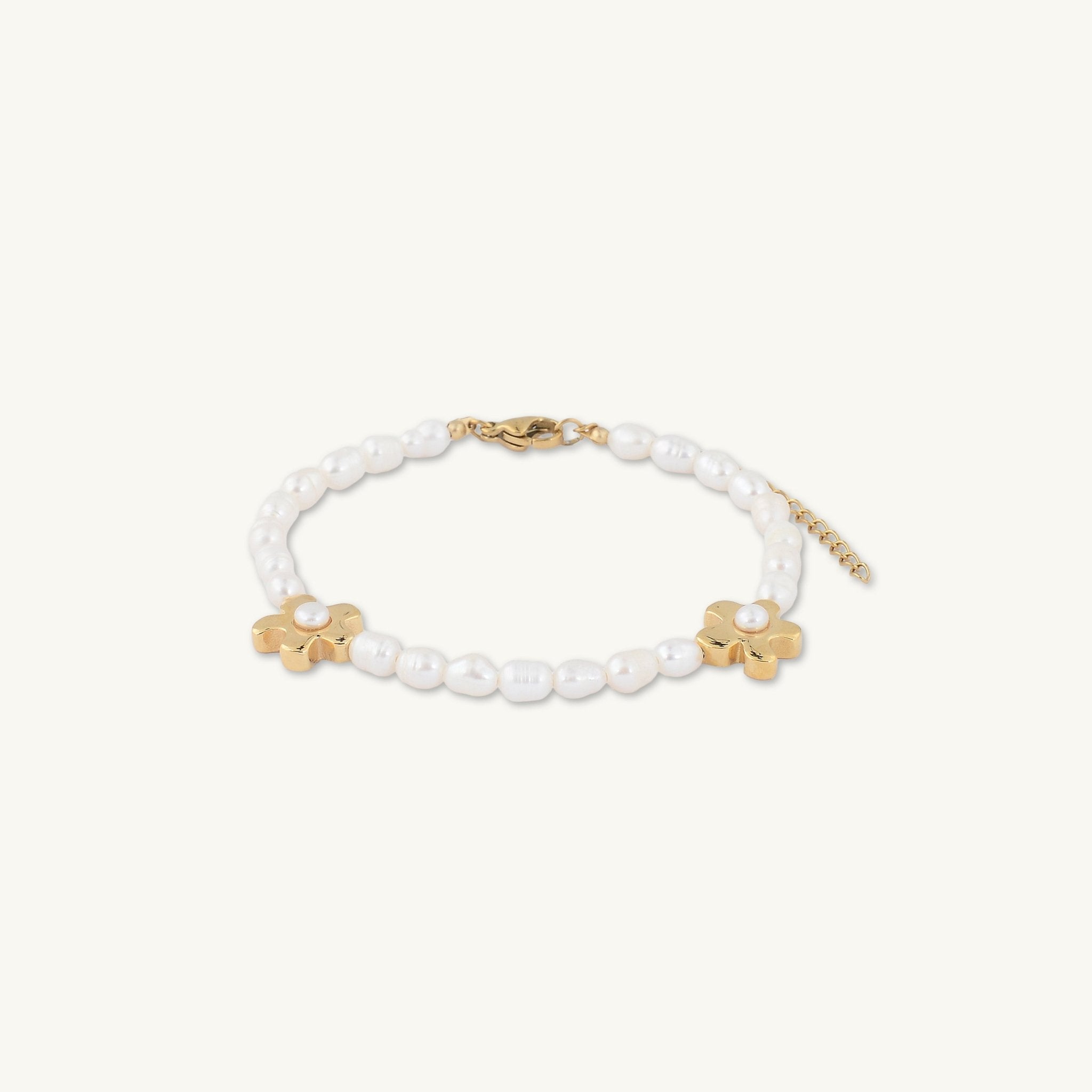 Daisy Flower Freshwater Pearl Bracelet - Camile & Stone