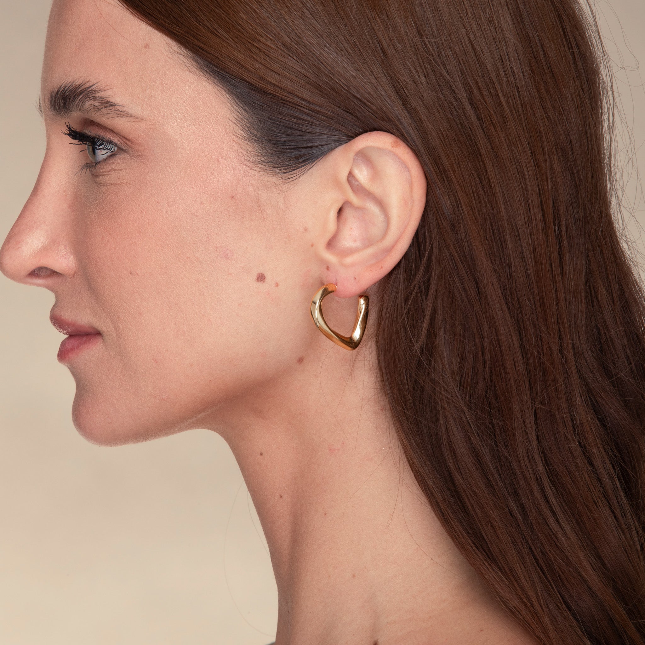Eloise Huggie Earrings - Camile & Stone