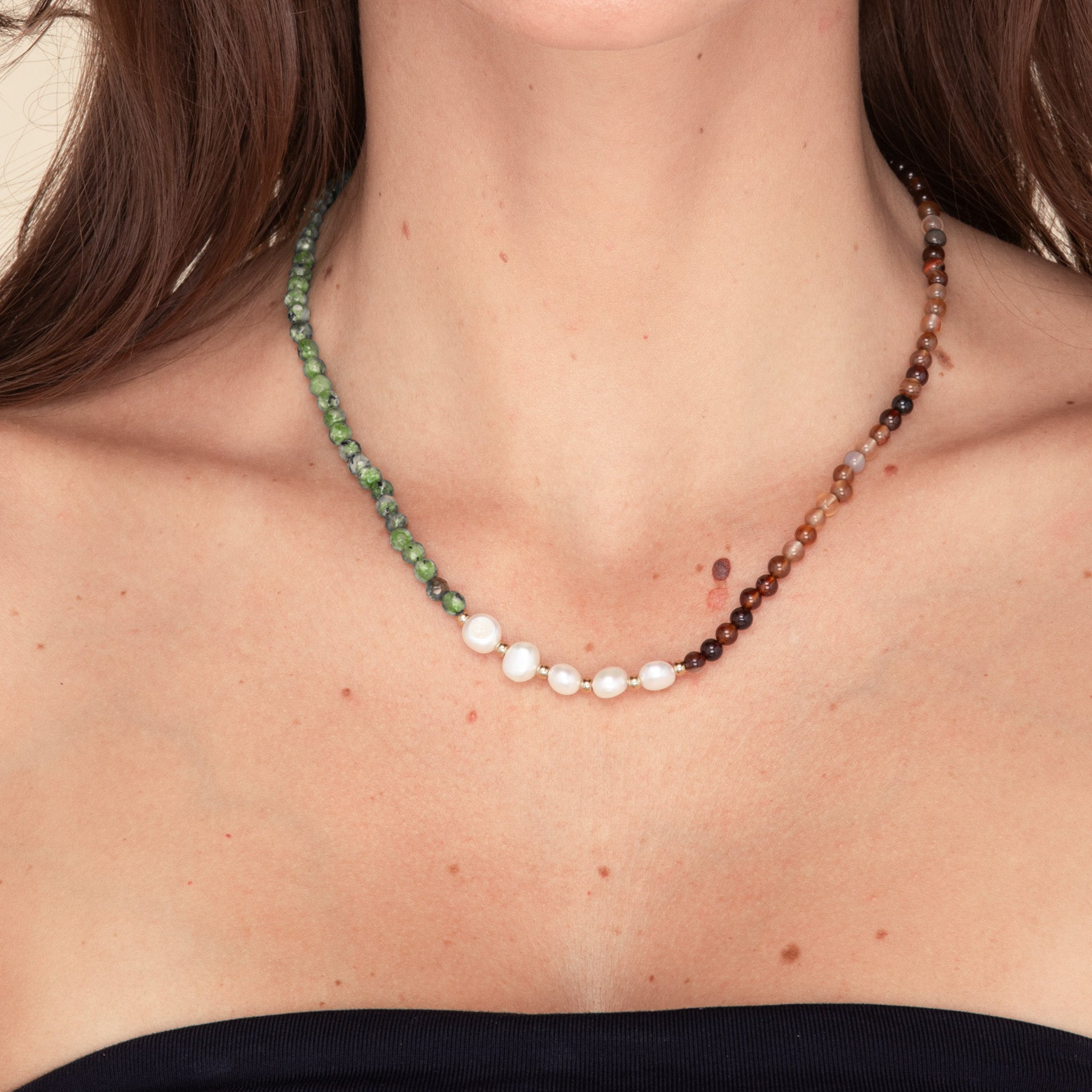 Emerald Stone Pearl Necklace - Camile & Stone