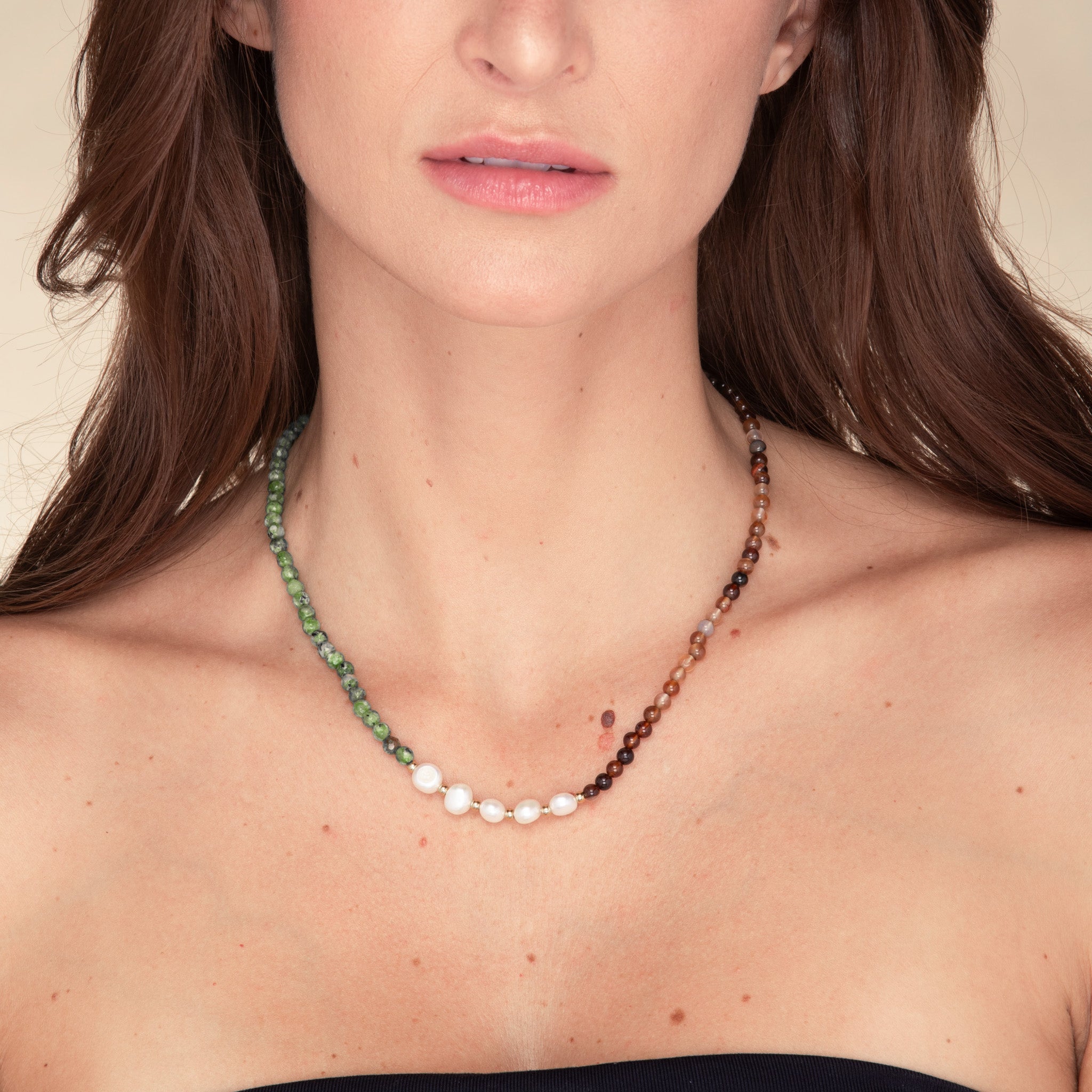 Emerald Stone Pearl Necklace - Camile & Stone