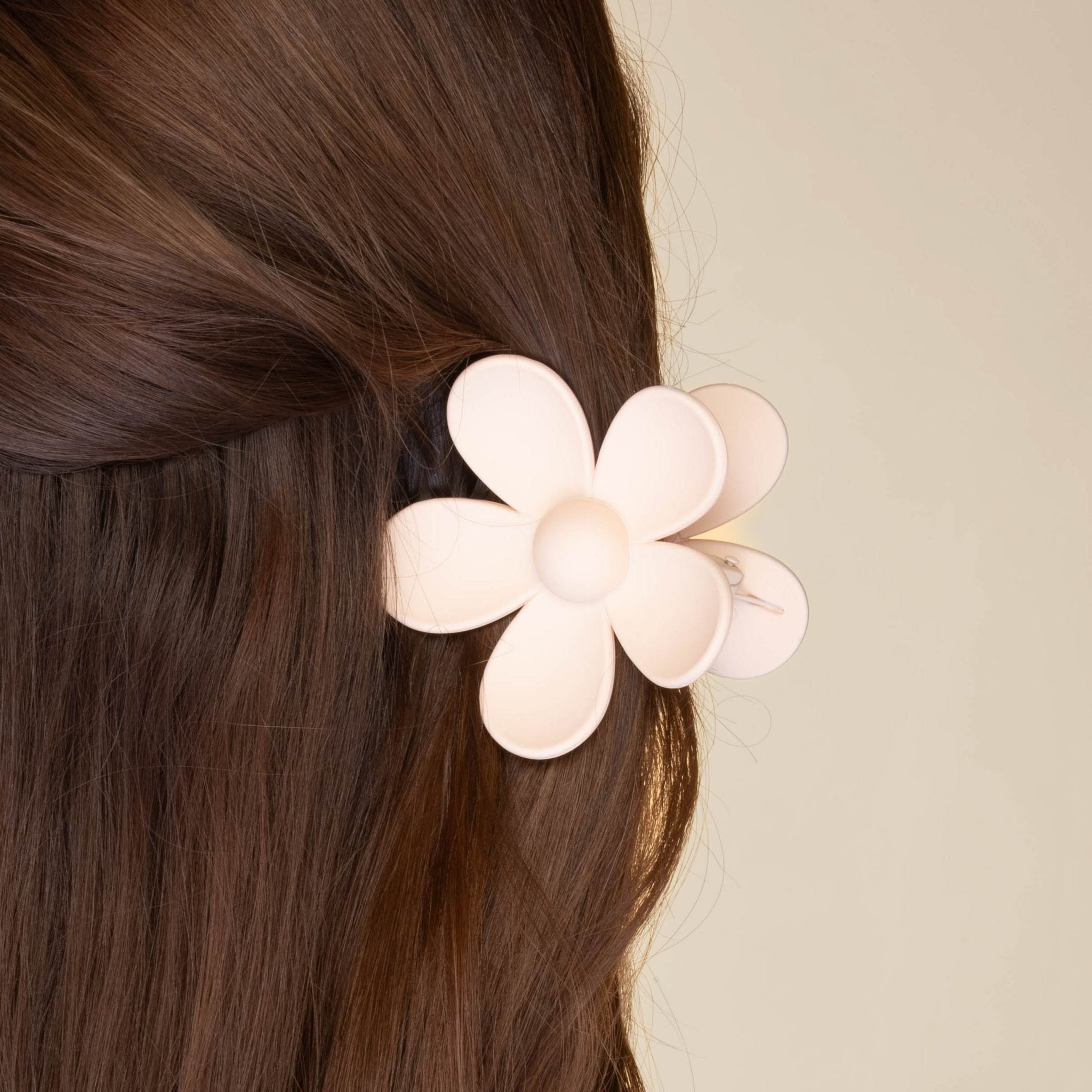 Flower Hawaiian Hair Claw Clip - Camile & Stone