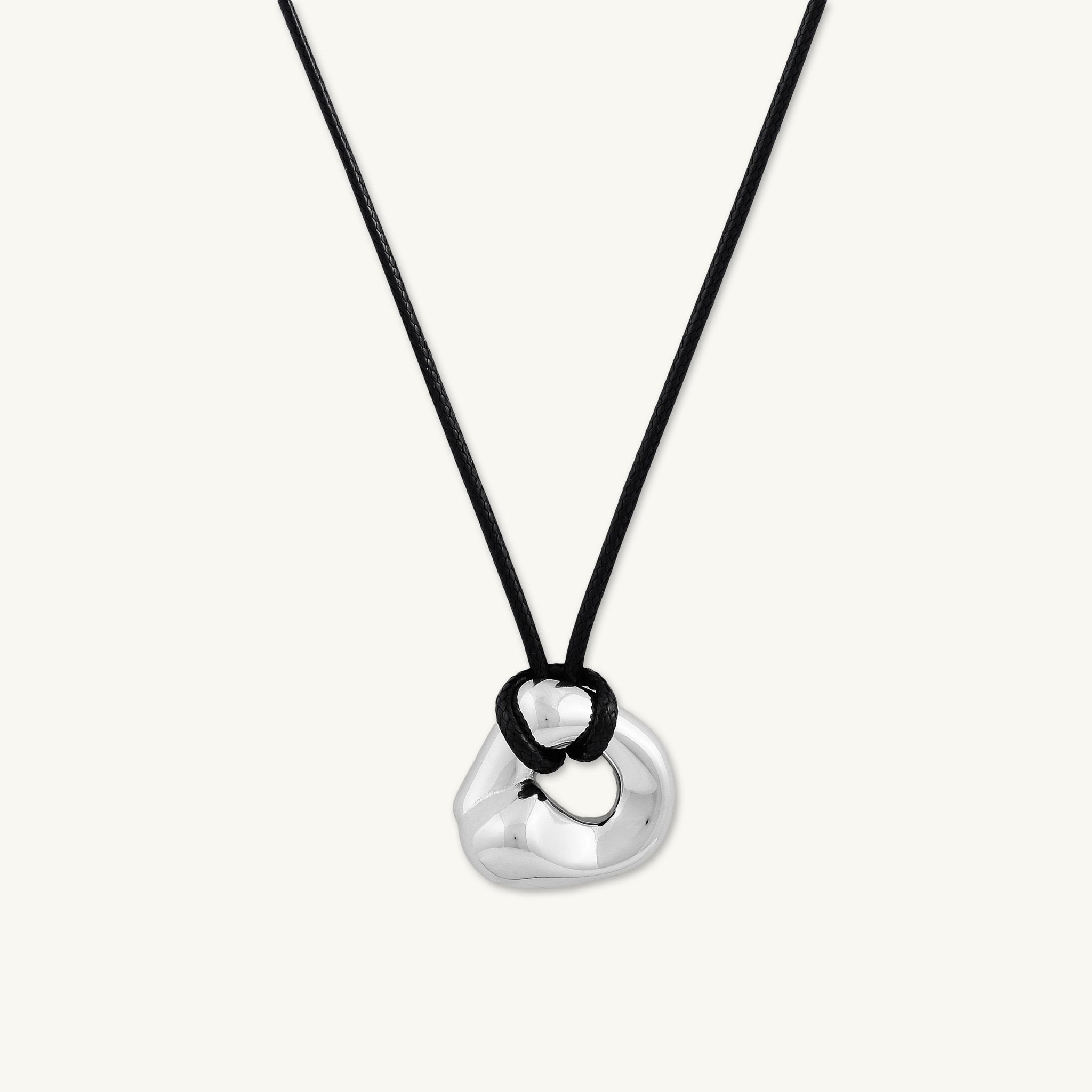 Gia Circle Cord Necklace - Camile & Stone