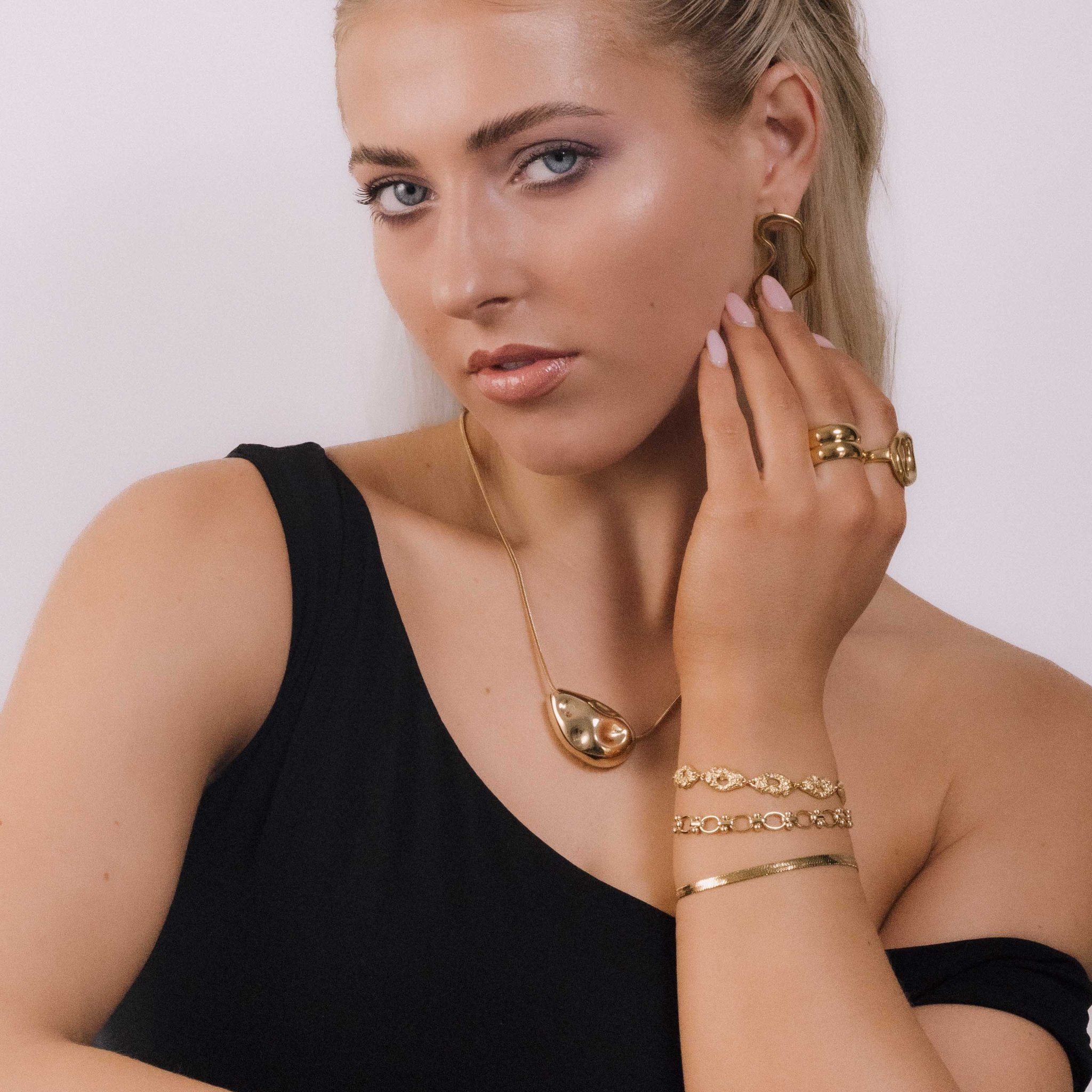 Hailey Molten Pebble Snake Necklace - Camile & Stone