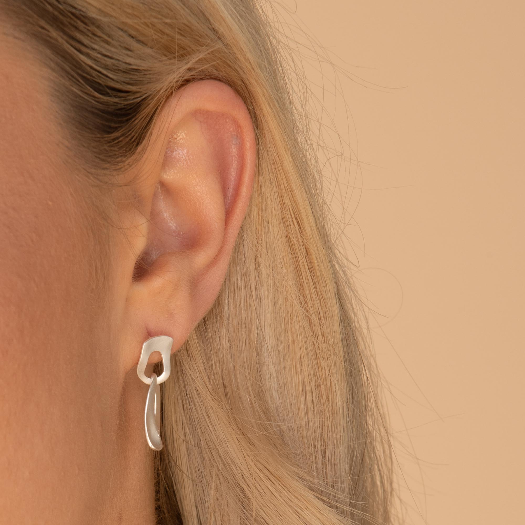 Link Statement Stud Earrings - Camile & Stone