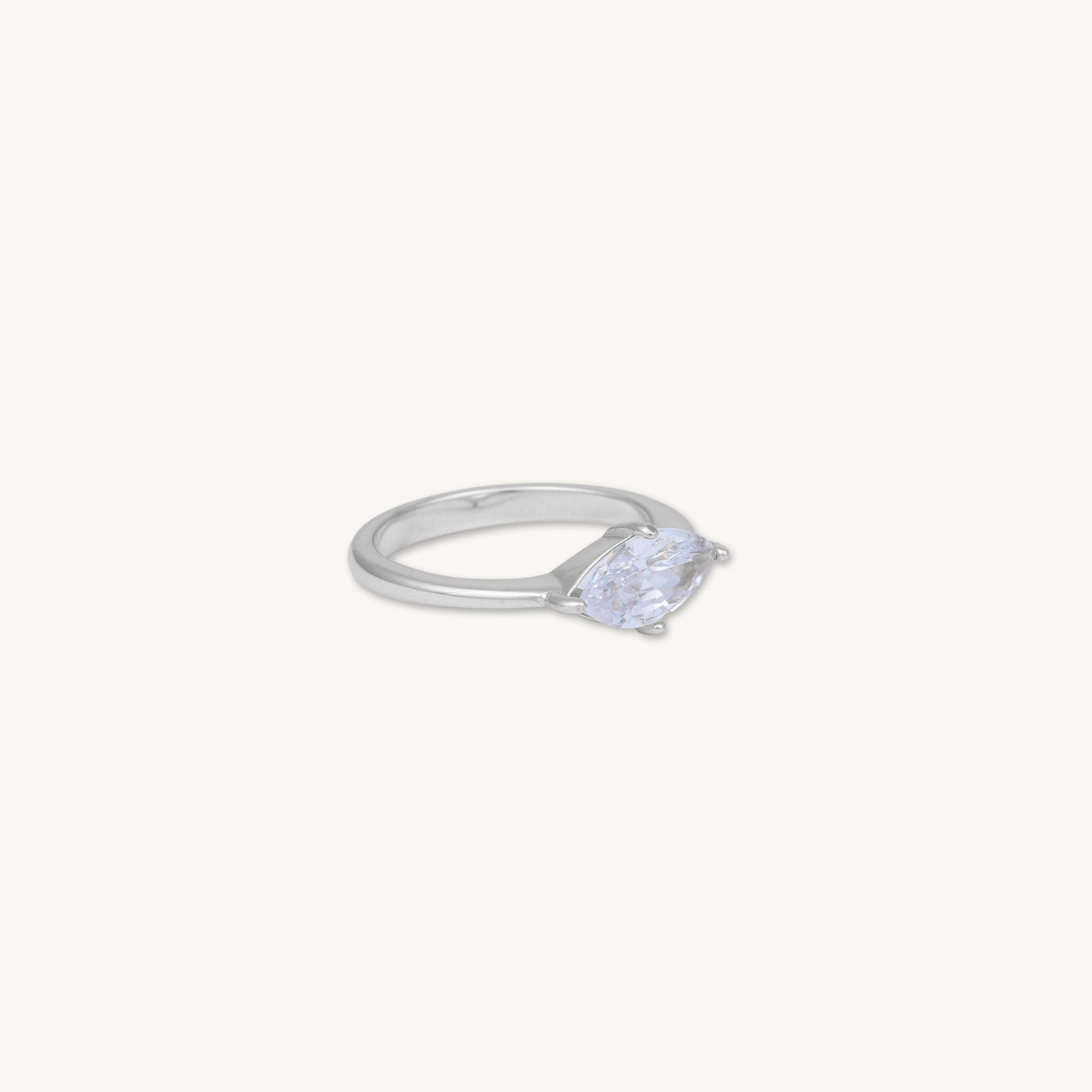 Marquise Eye Sapphire Ring - Camile & Stone