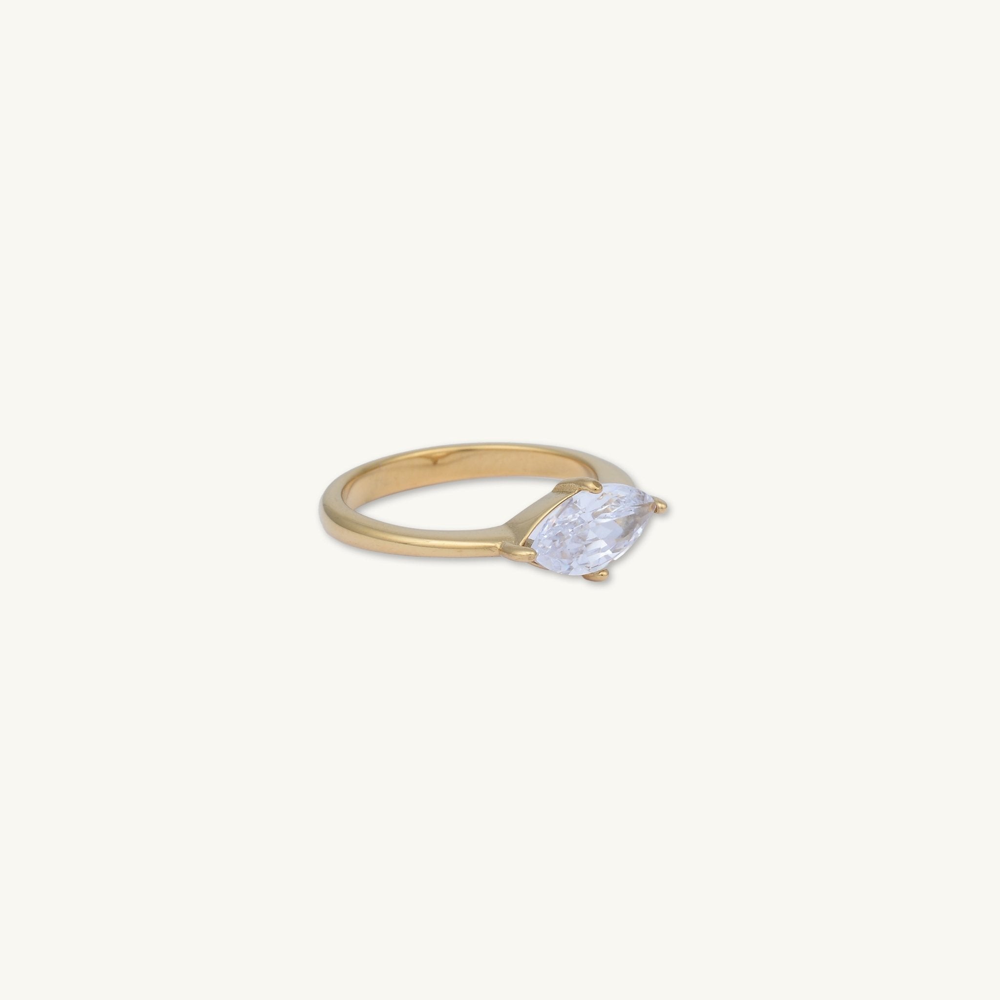 Marquise Eye Sapphire Ring - Camile & Stone