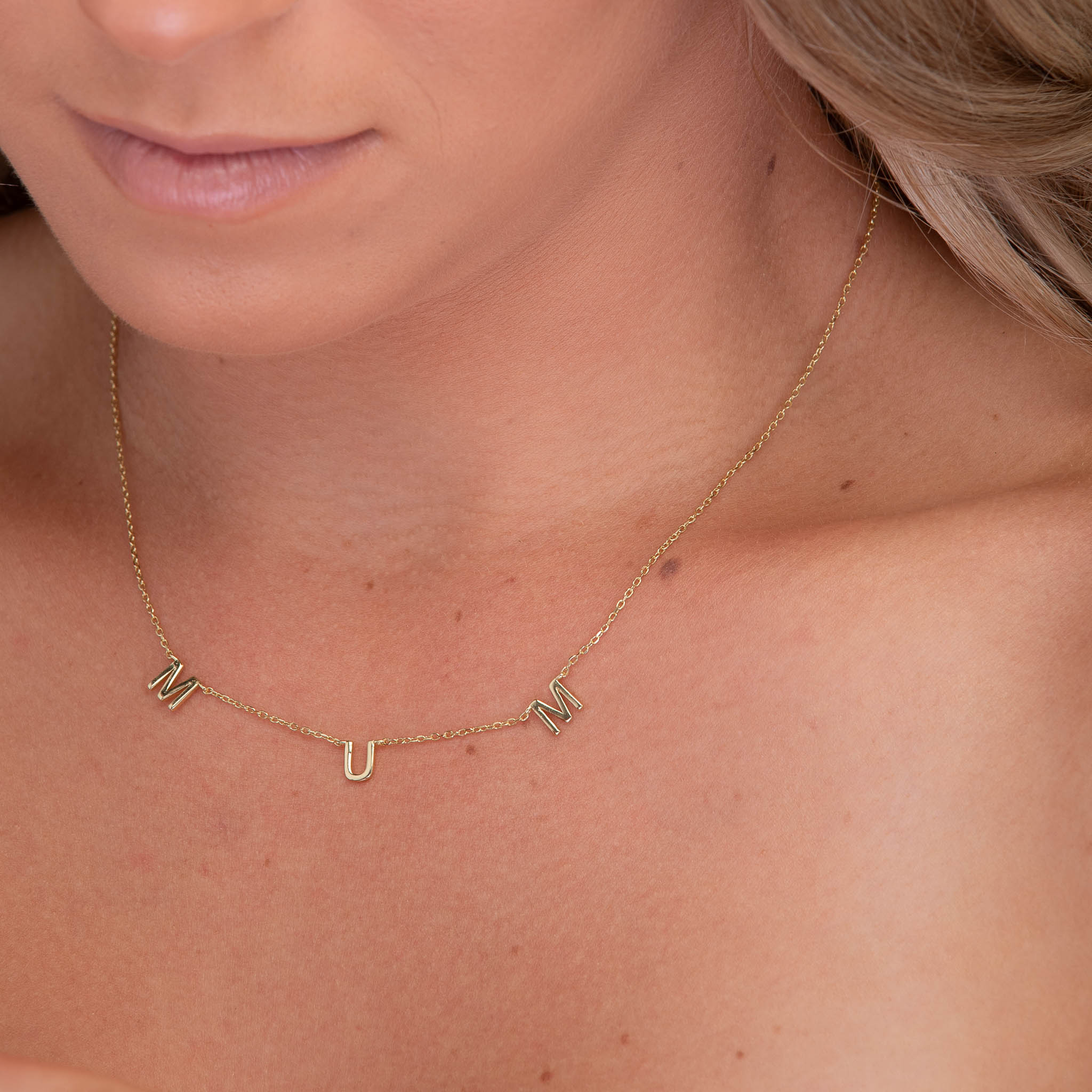 MUM Letter Initial Necklace - Camile & Stone