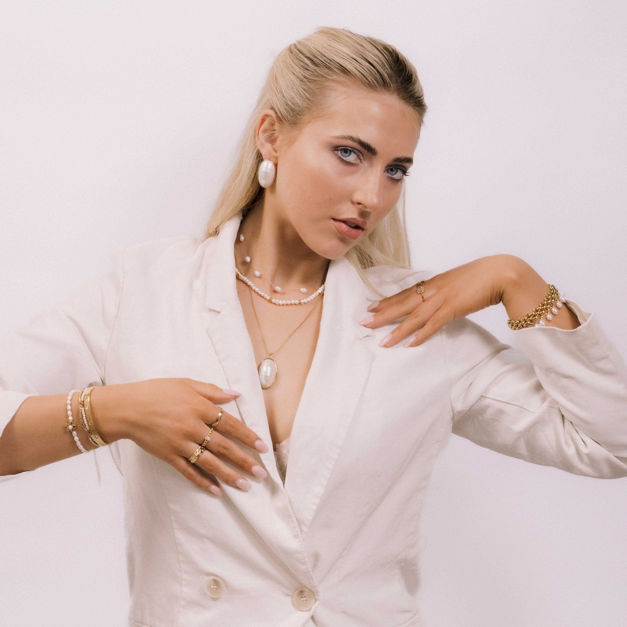 Nara Pearl Chunky Statement Bracelet - Camile & Stone