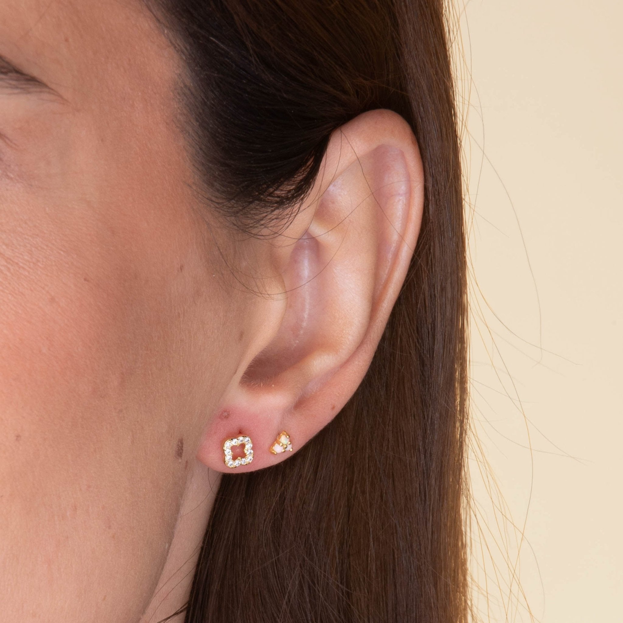 Open Clover Sapphire Stud Earrings - Camile & Stone