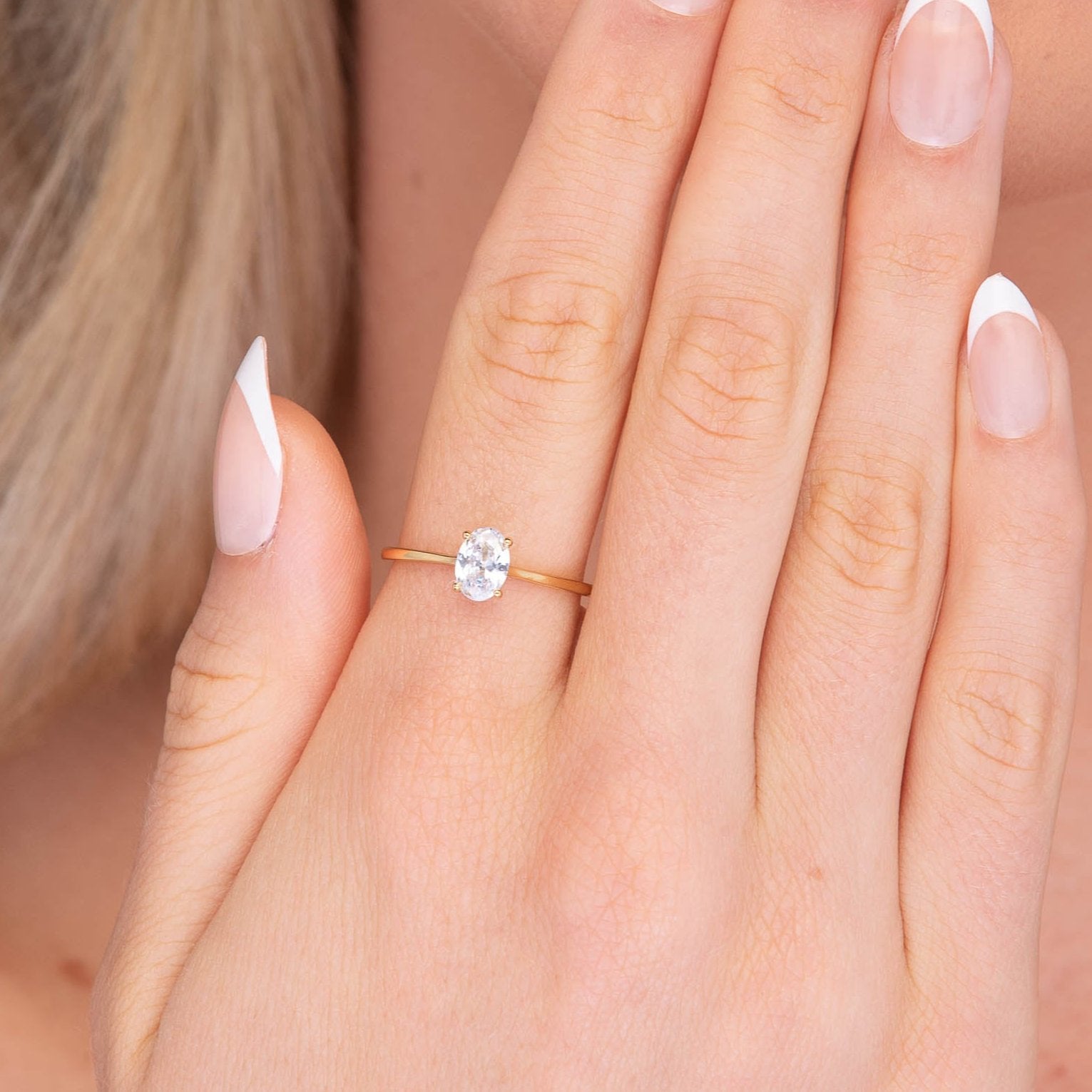 Oval Sapphire Band Ring - Camile & Stone