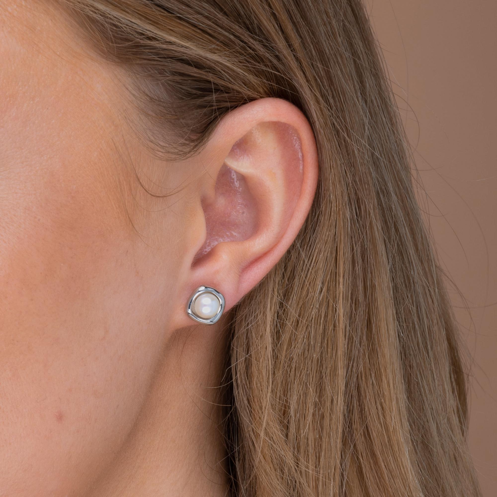 Pearl Halo Stud Earrings - Camile & Stone