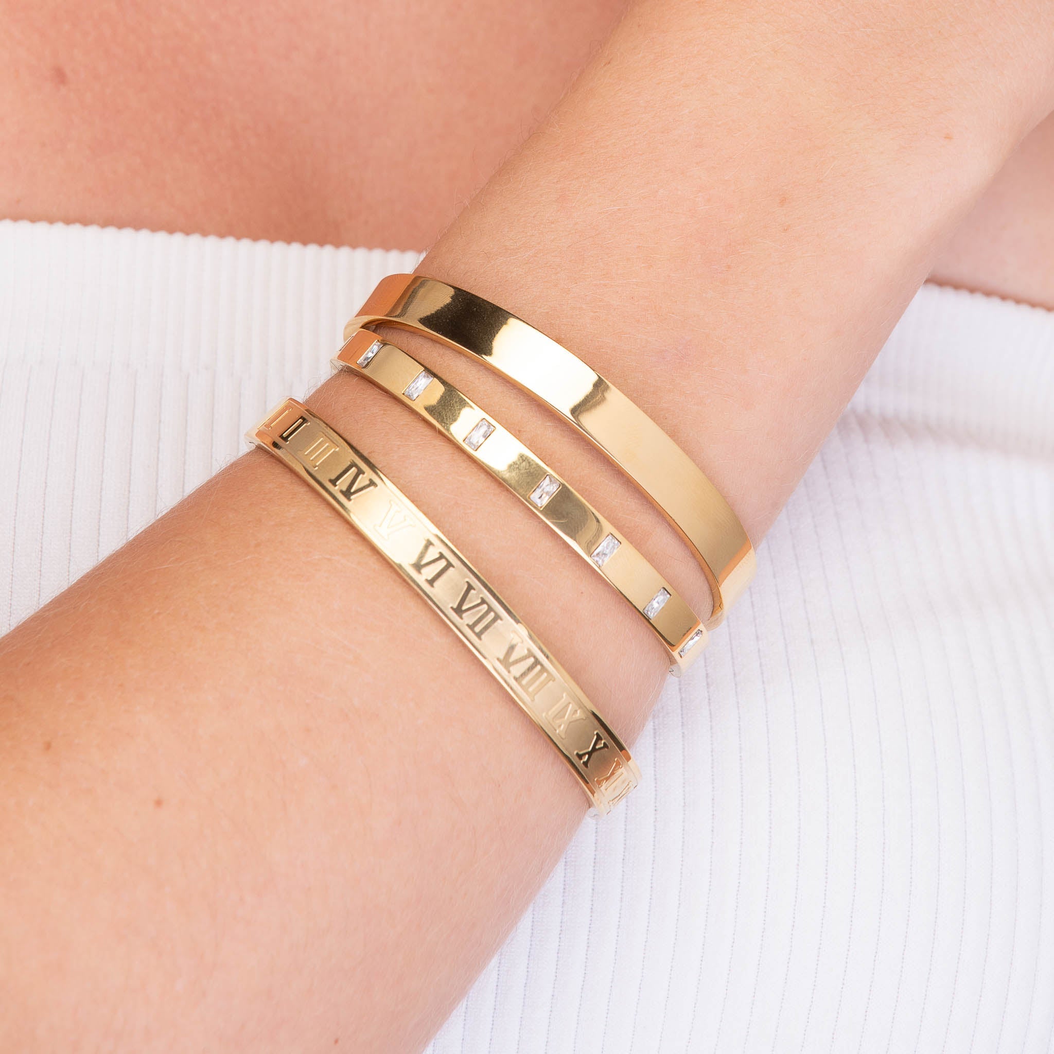 Roman Numerals Bangle Bracelet - Camile & Stone