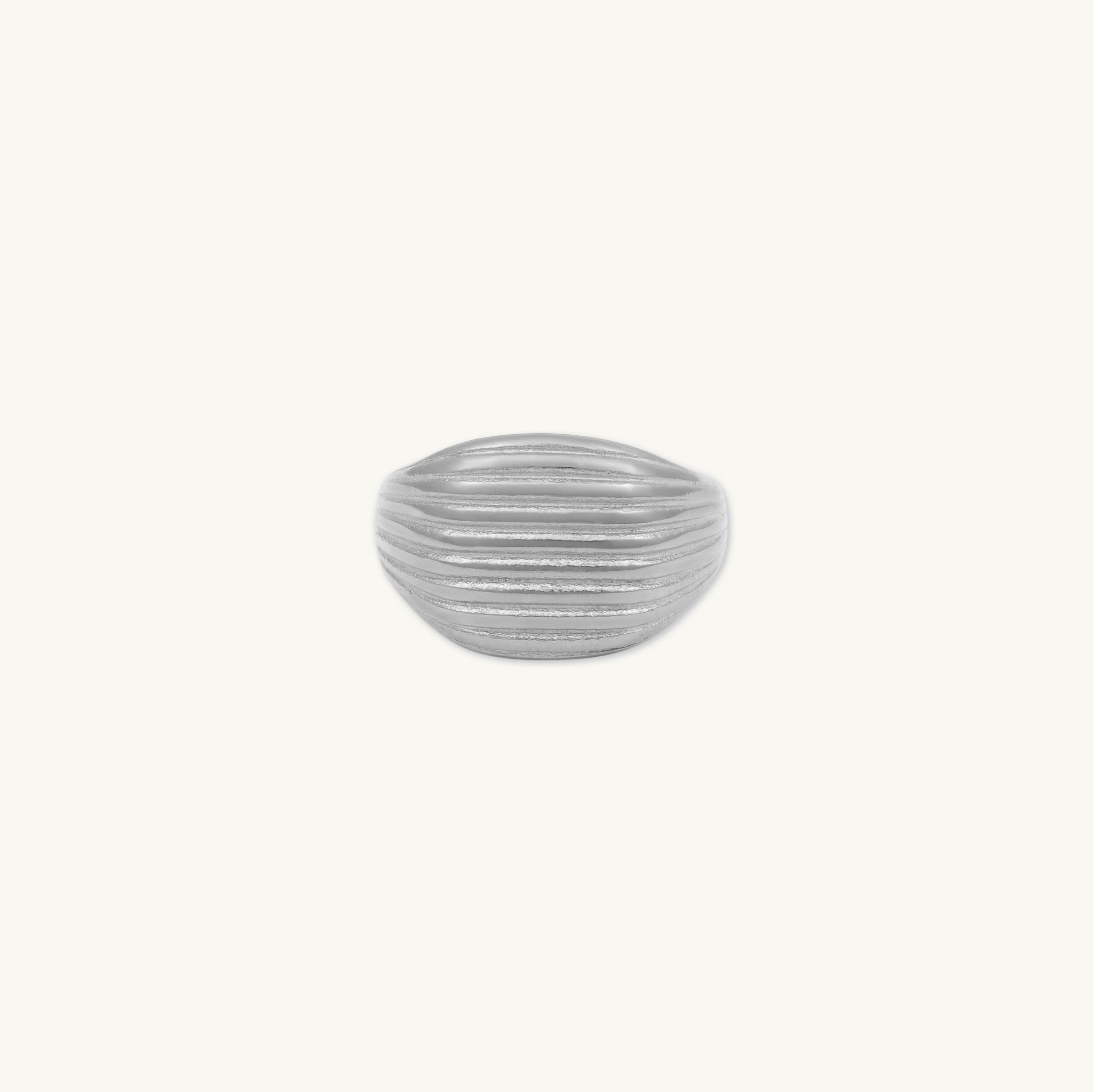 Statement Ribbed Dome Ring - Camile & Stone
