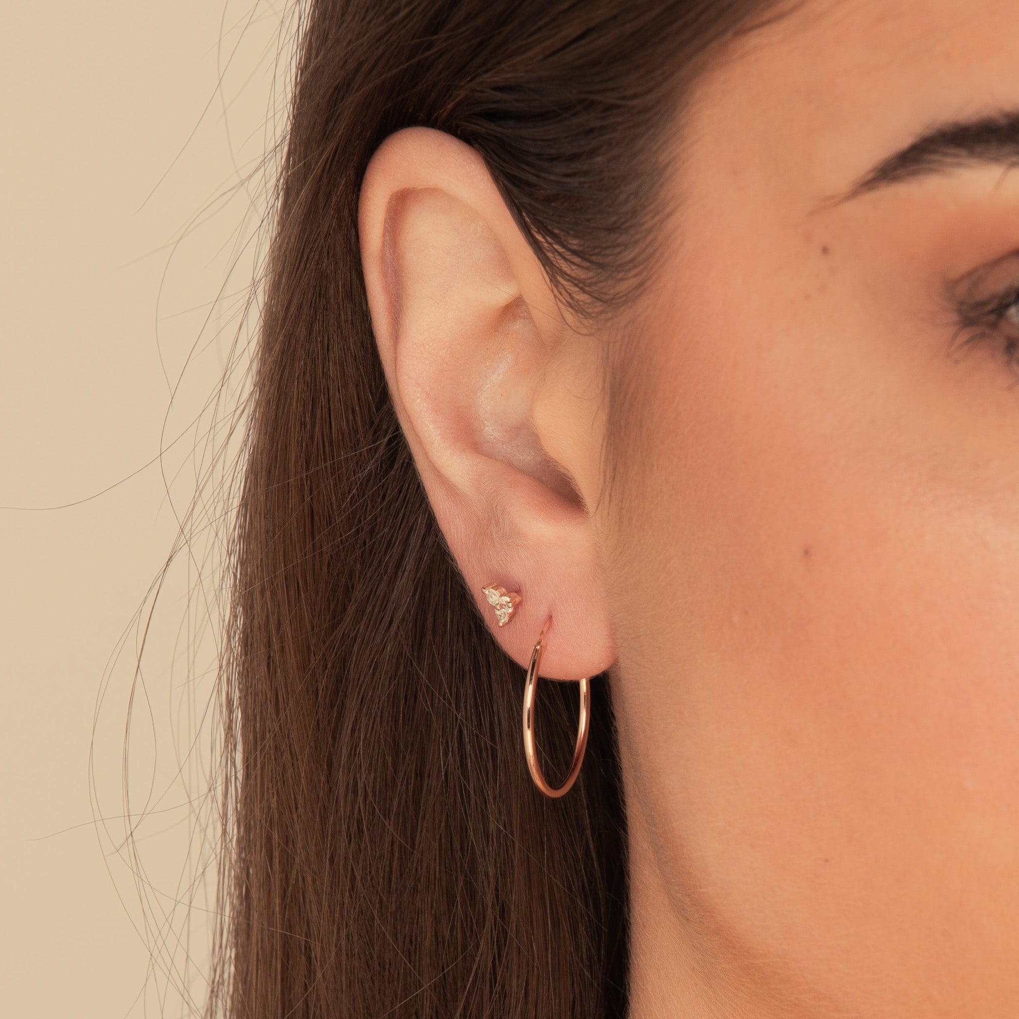 Thin Basic Medium Hoops - Camile & Stone