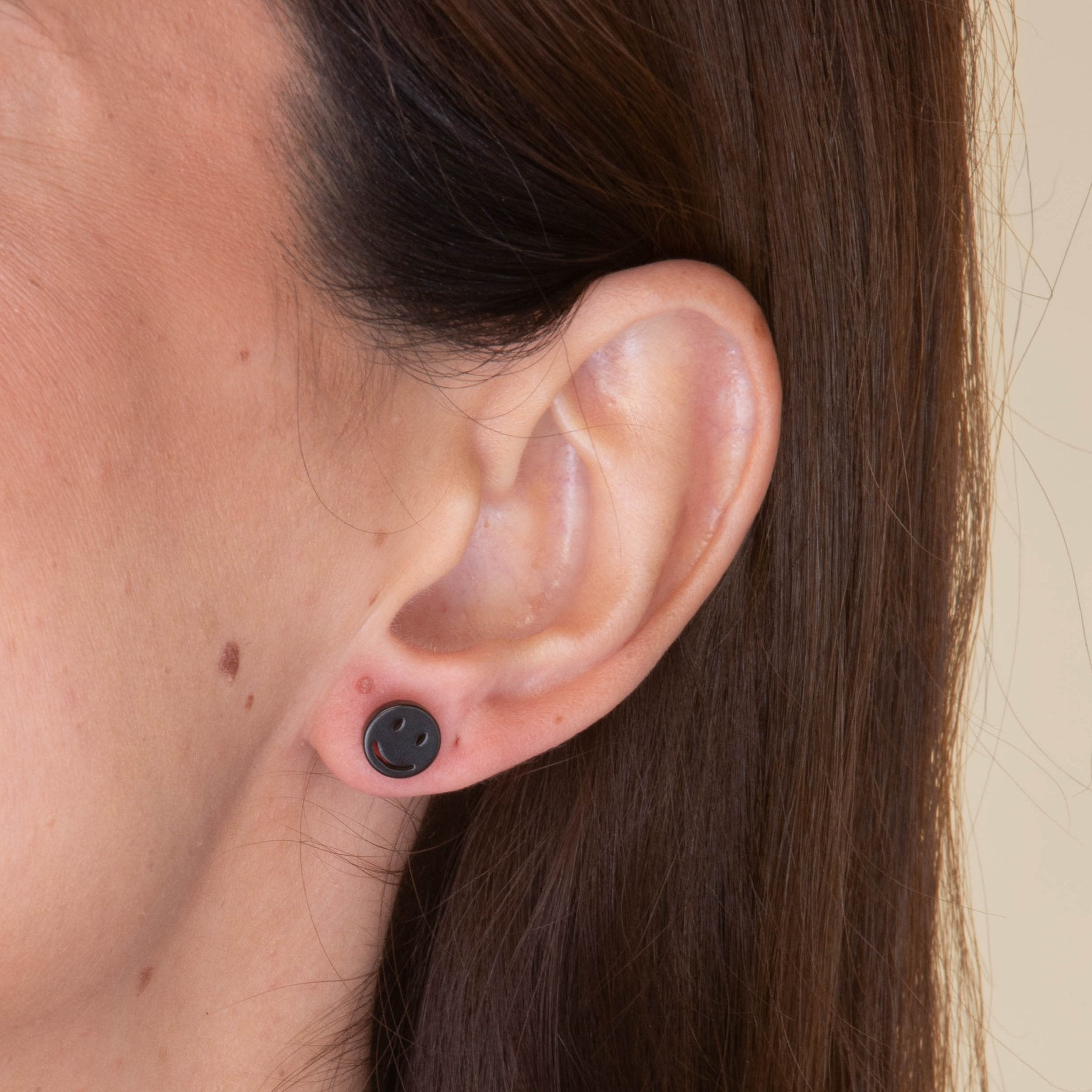 Unisex Smiley Face Stud Earrings - Camile & Stone