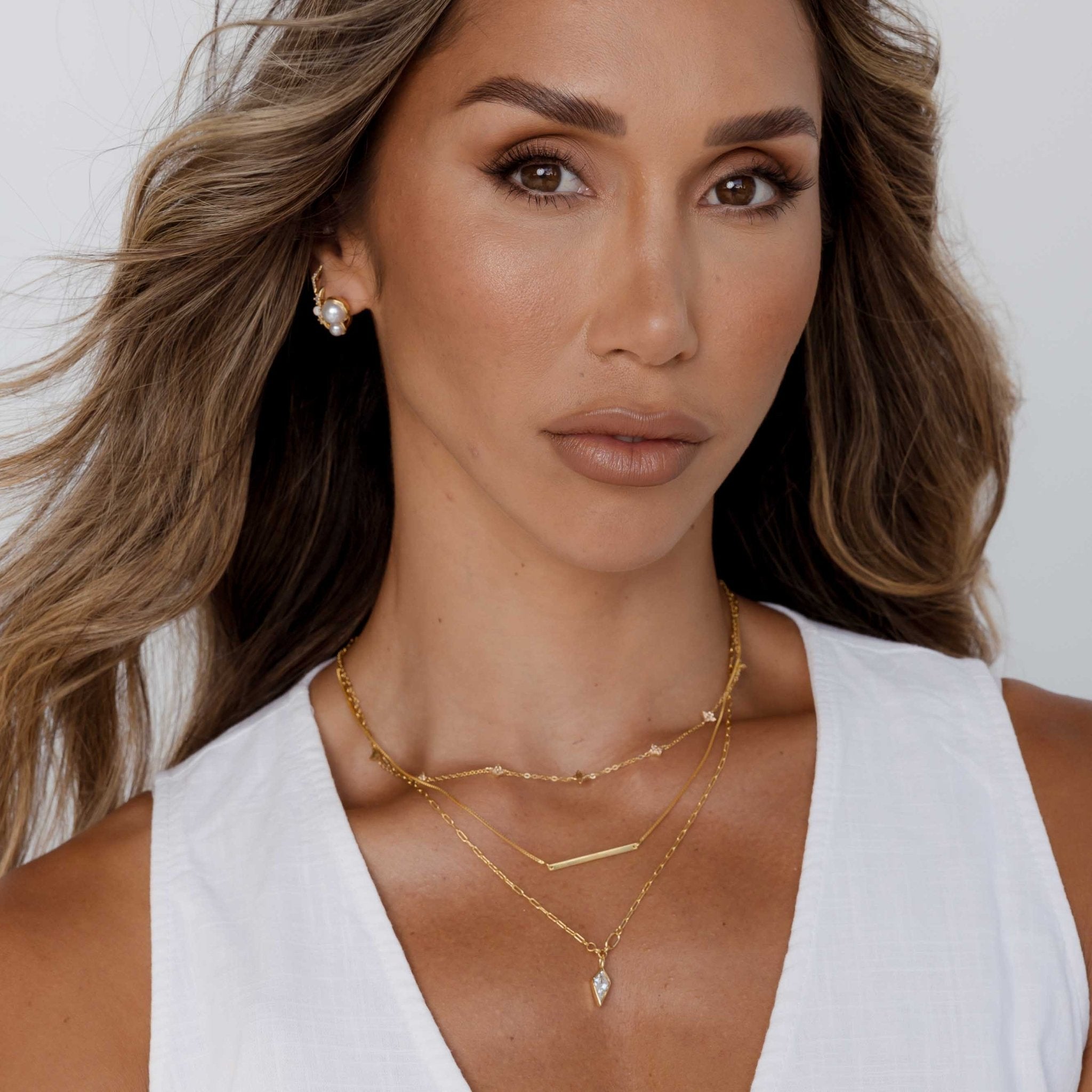 YOUR SZN Bar Necklace - Camile & Stone