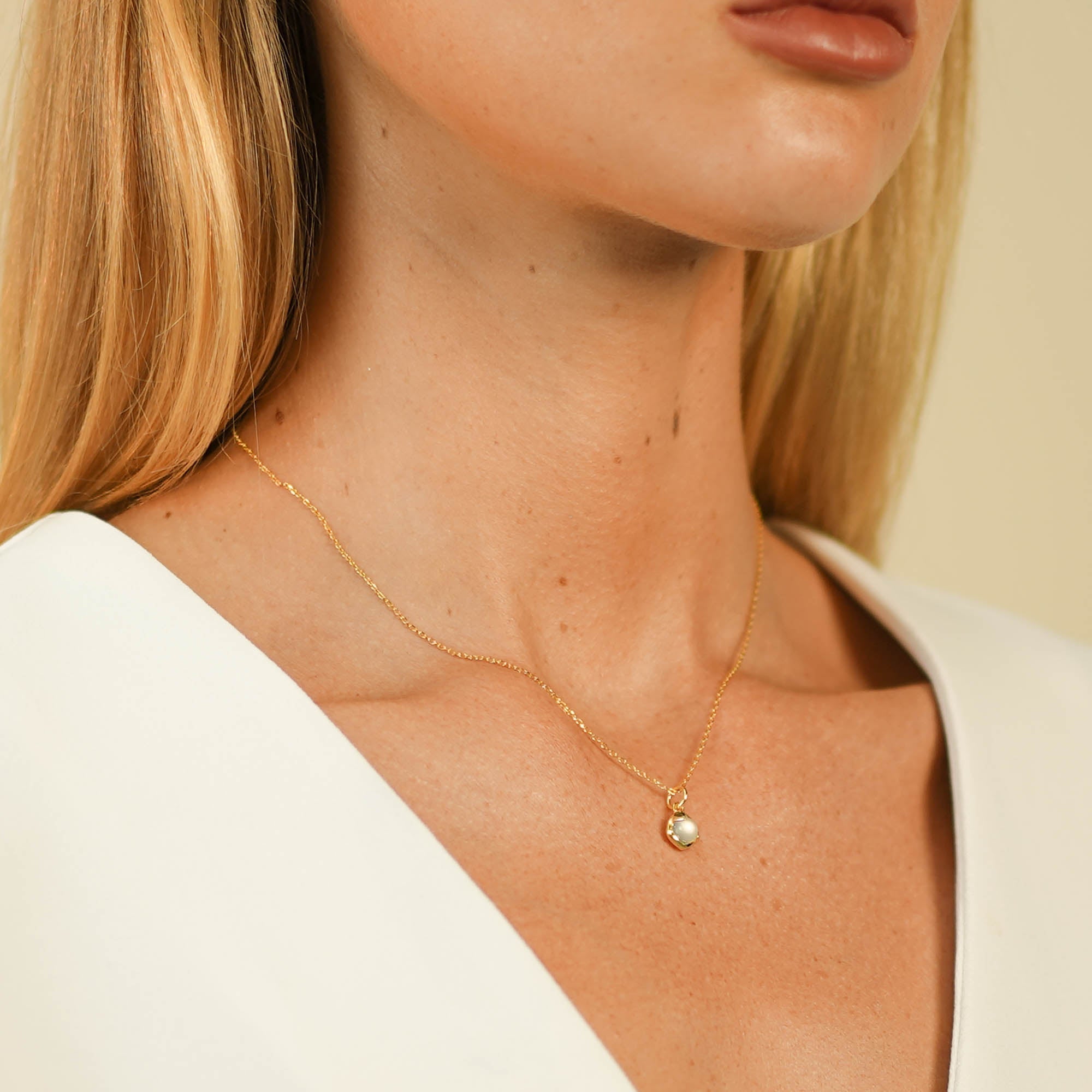 Moonstone Pendant Necklace - Camile & Stone
