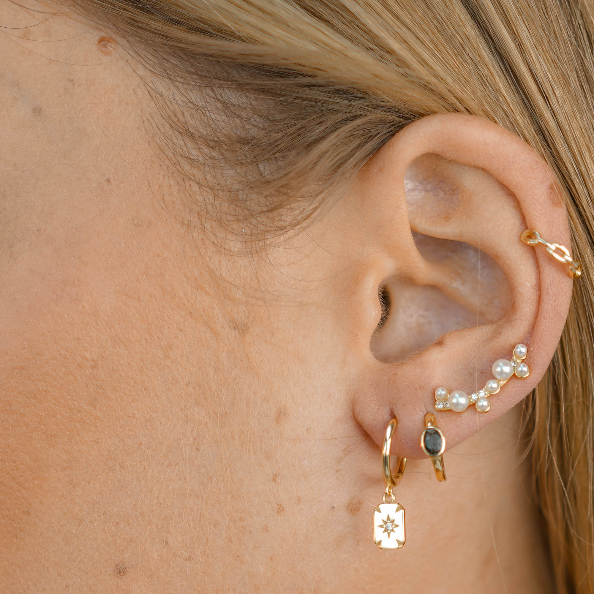 North Star Rectangle Huggie Hoop Earrings - Camile & Stone