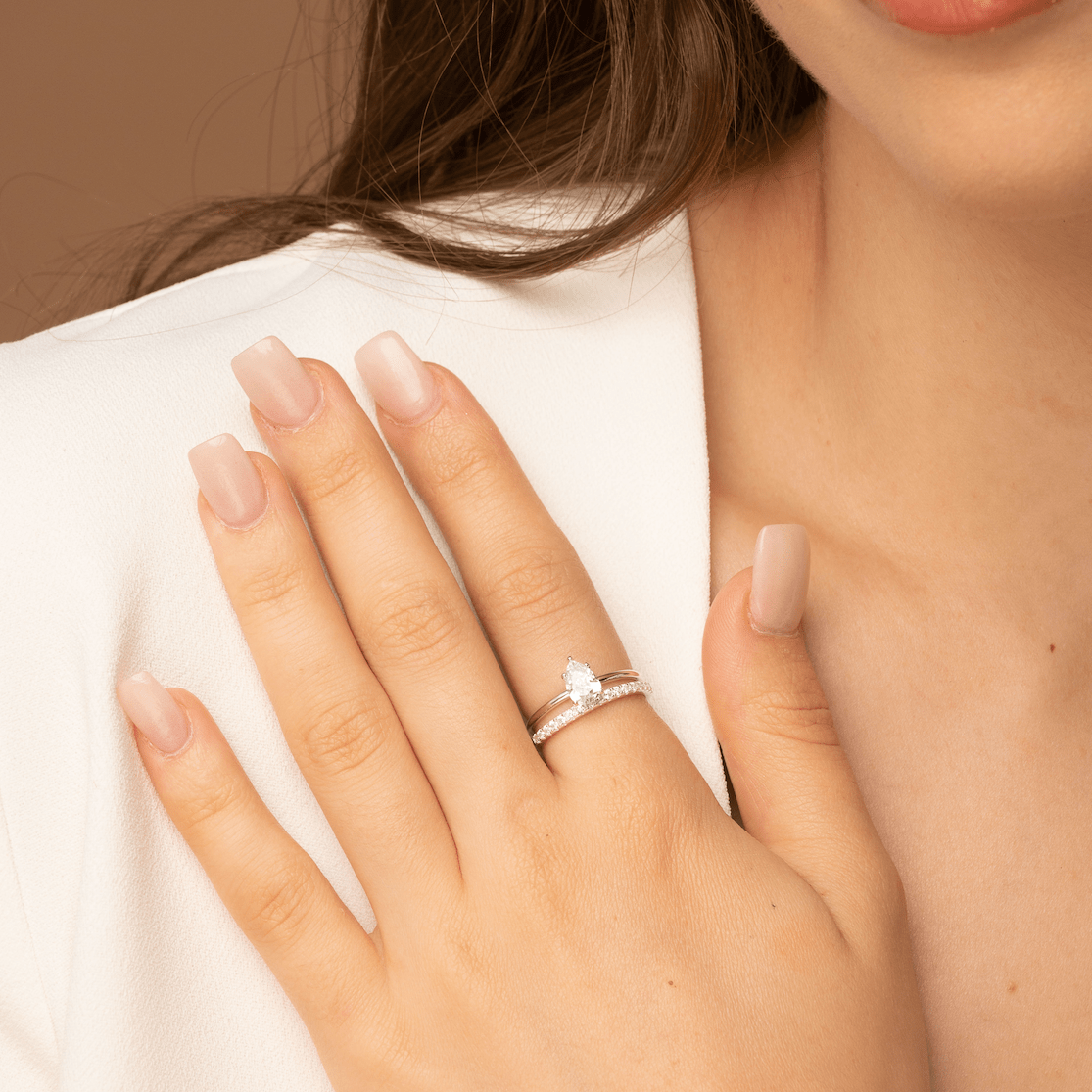 Pear Sapphire Band Ring - Camile & Stone