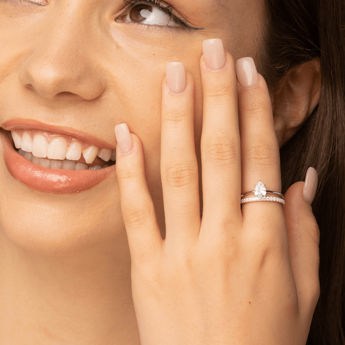 Pear Sapphire Band Ring - Camile & Stone