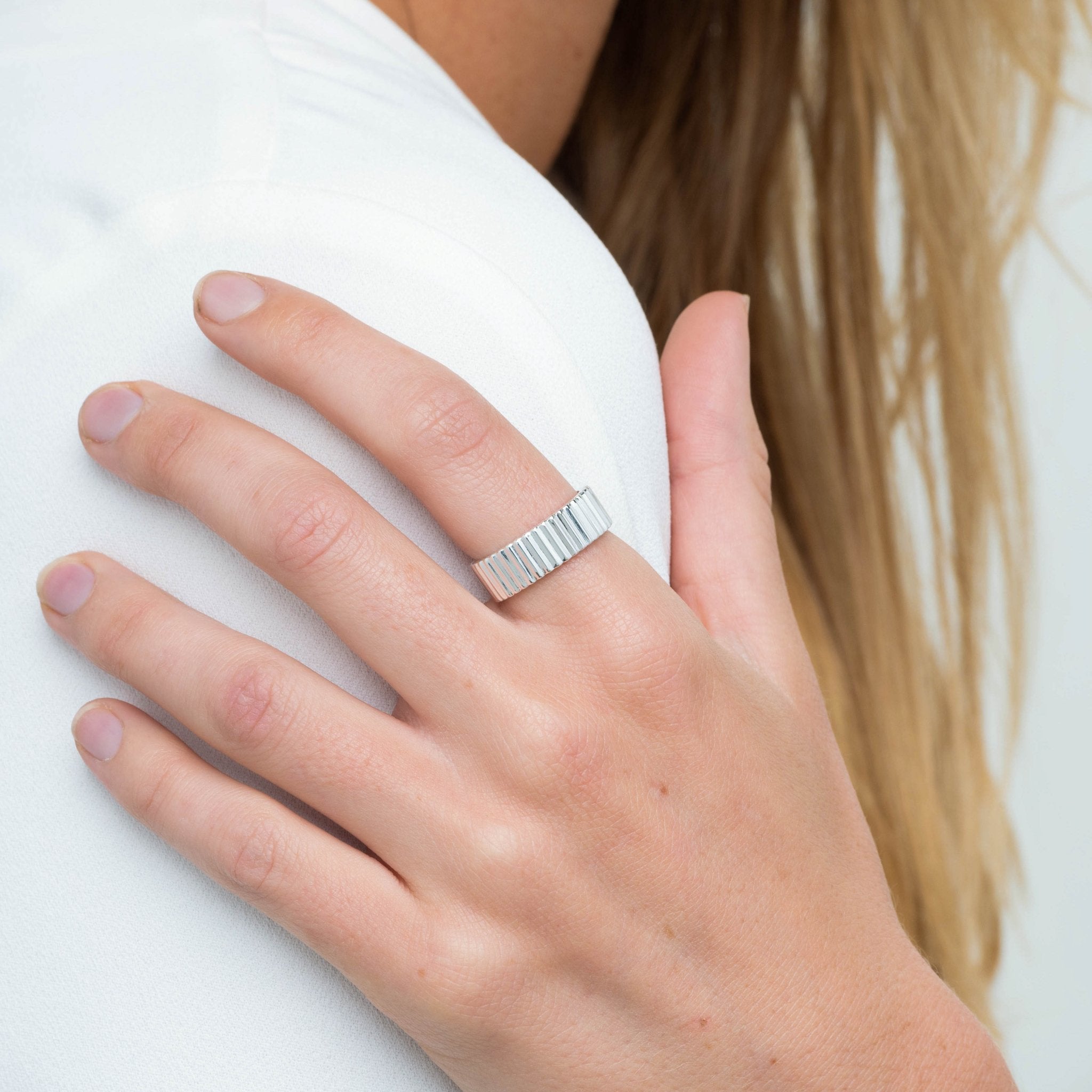 Thick Ridges Open Ring - Camile & Stone