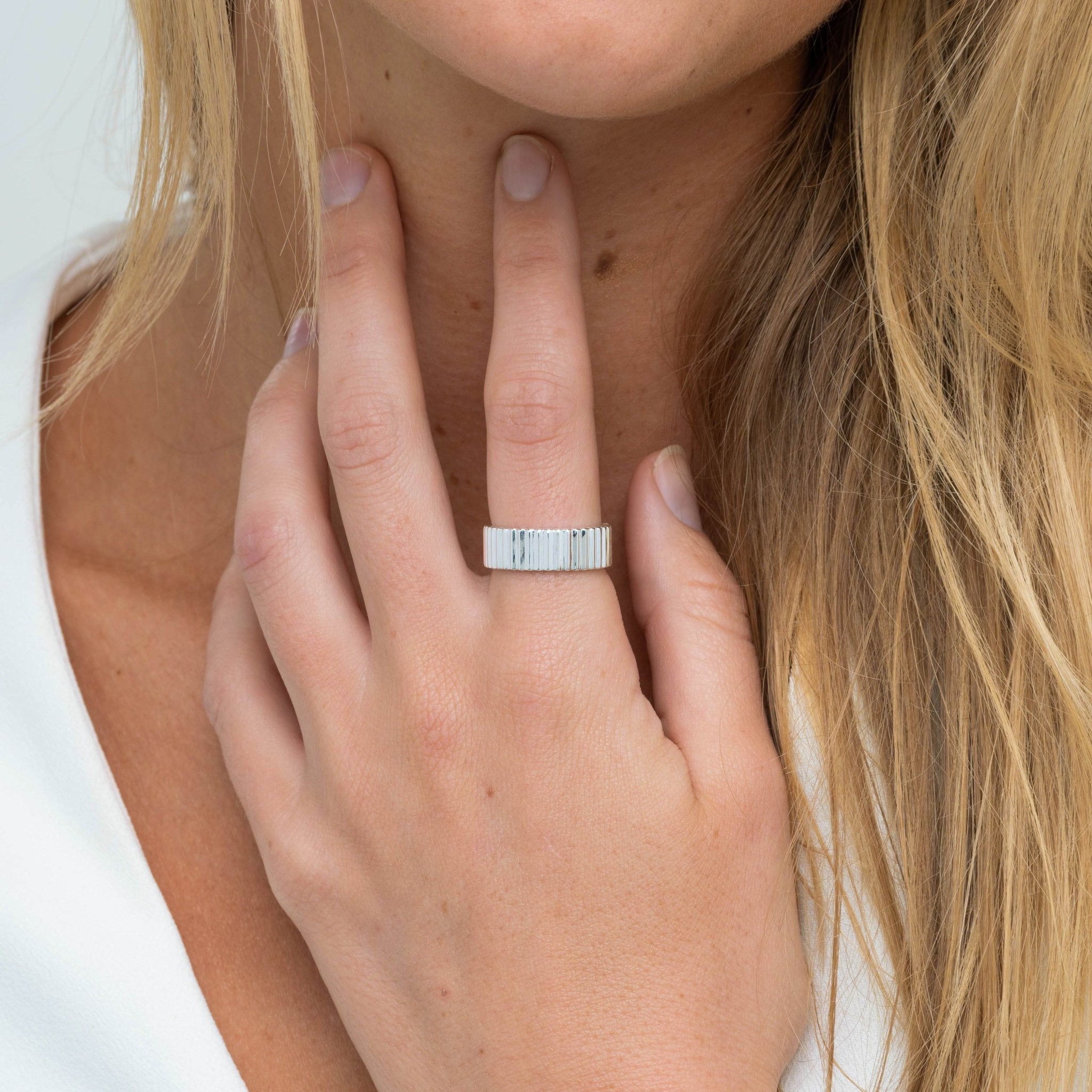 Thick Ridges Open Ring - Camile & Stone