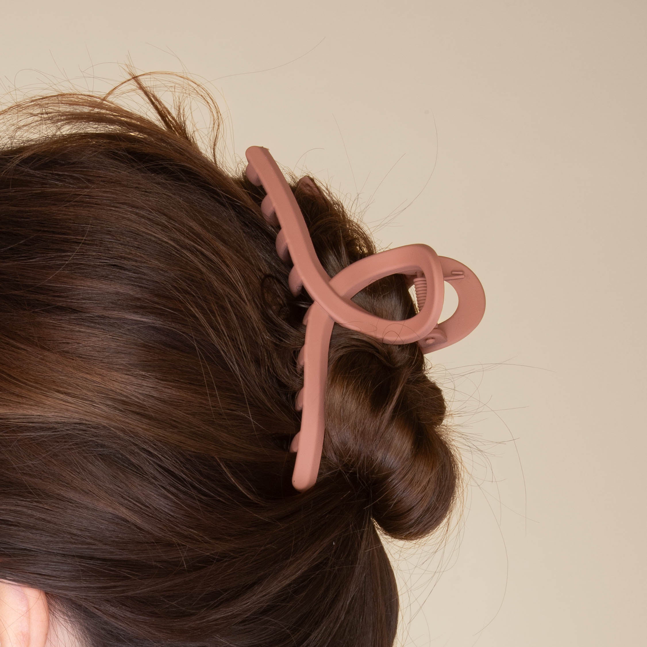 Loop Hair Claw Clip