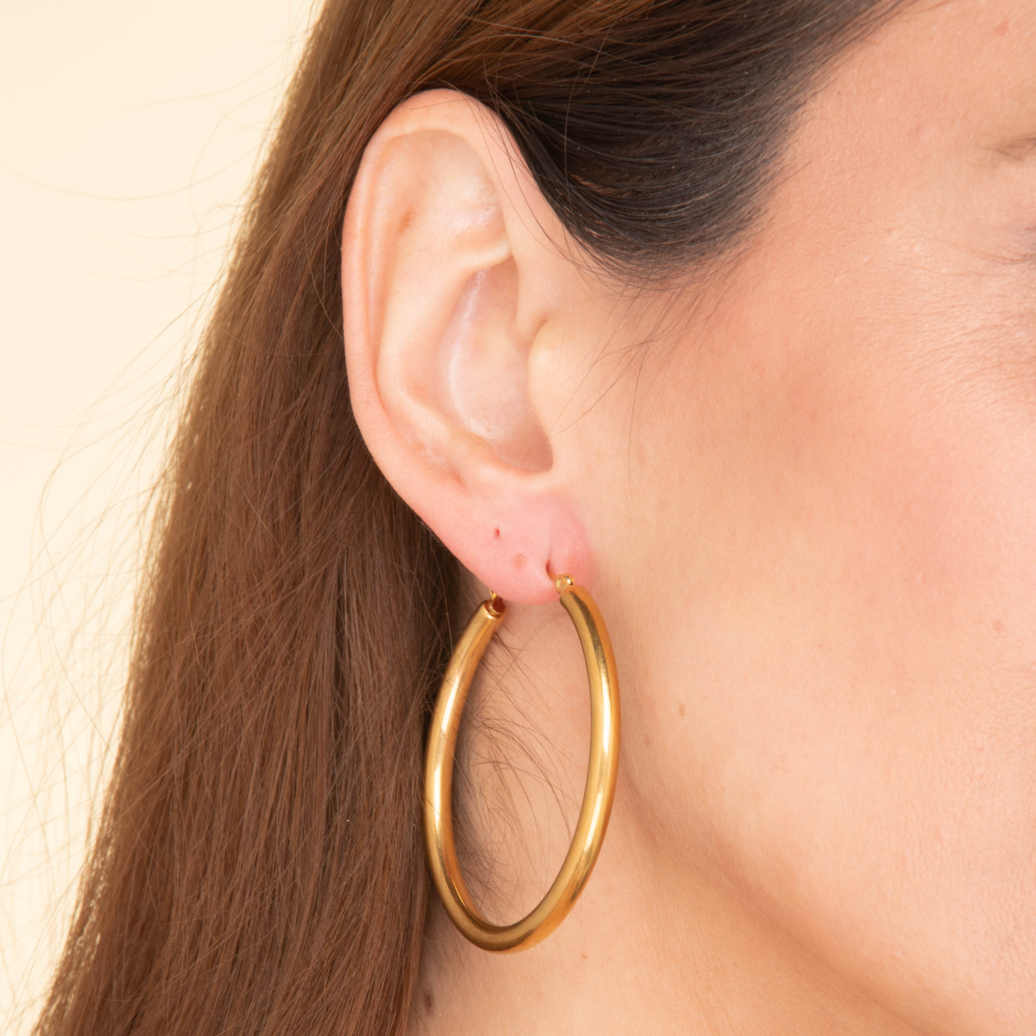 Nadia Tube Hoop Earrings