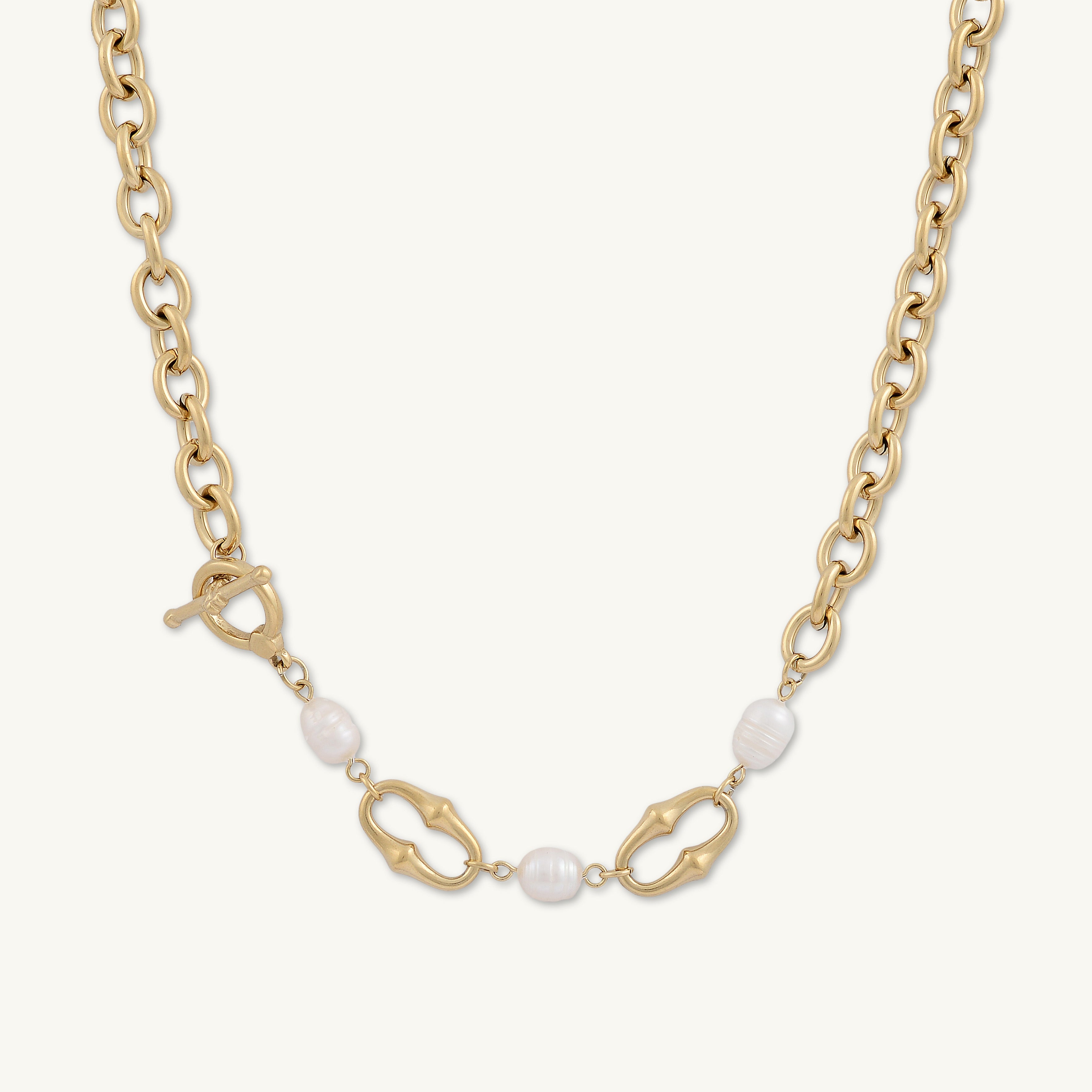 Kelly Pearl Toggle Statement Necklace
