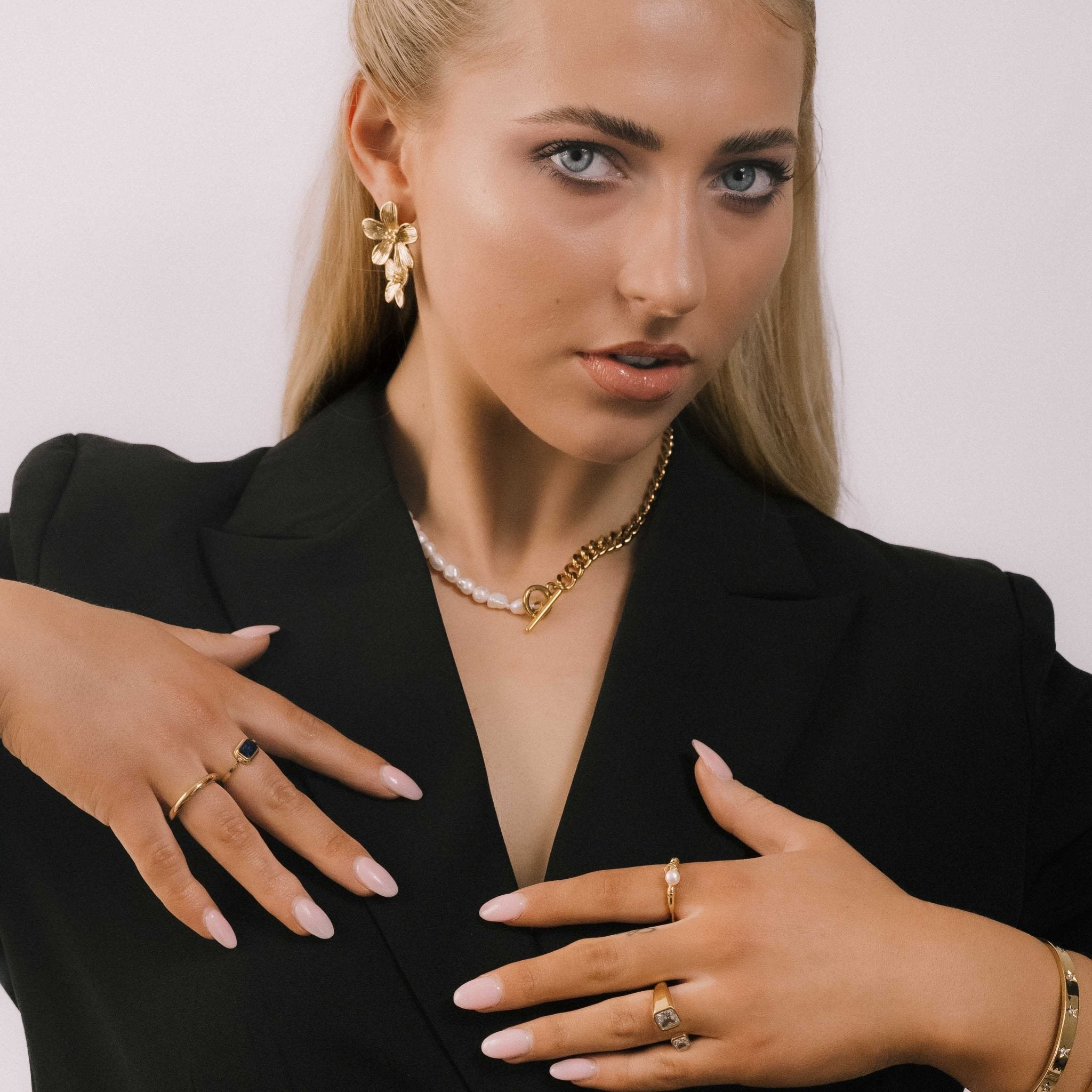 Acacia Pearl Toggle Statement Necklace - Camile & Stone
