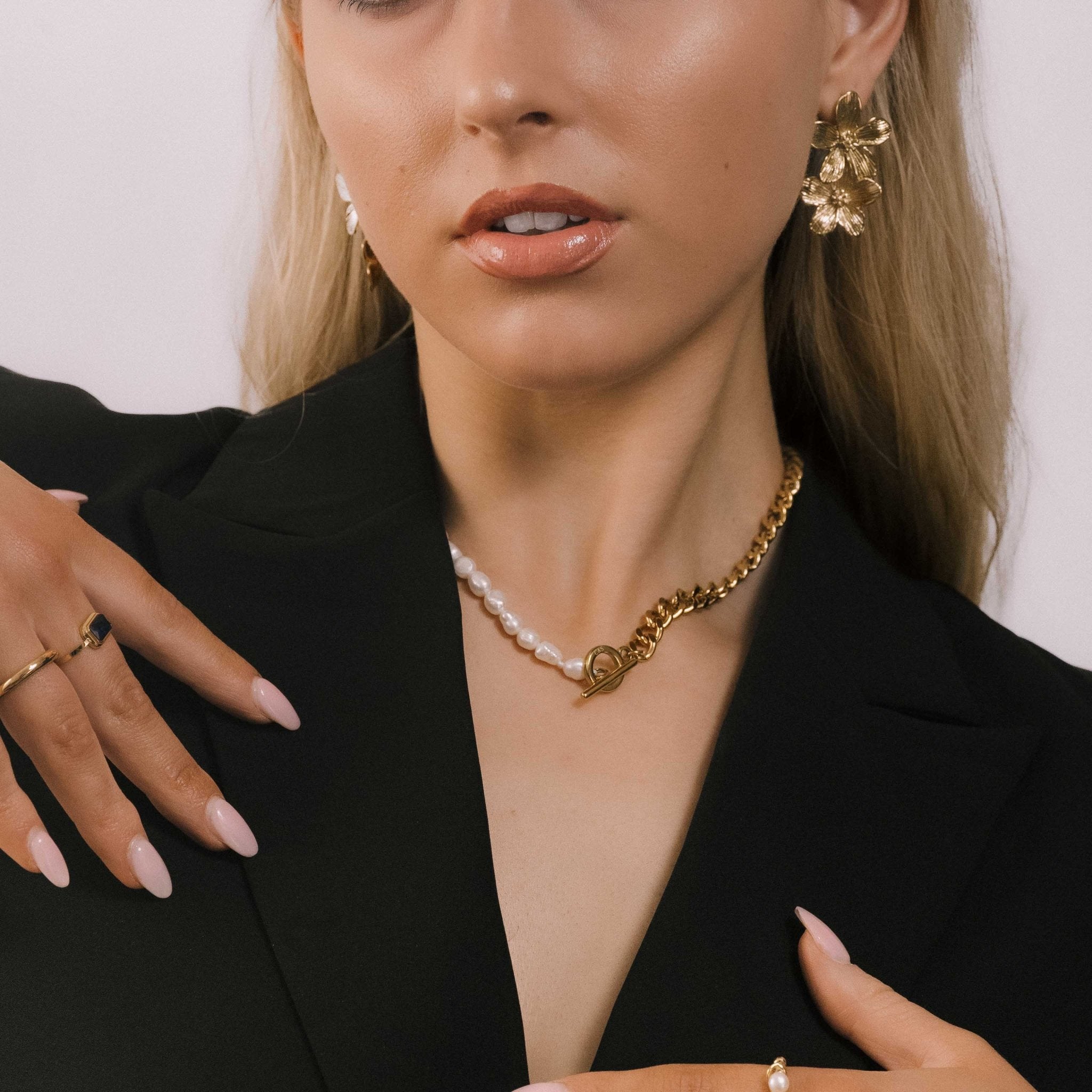 Acacia Pearl Toggle Statement Necklace - Camile & Stone