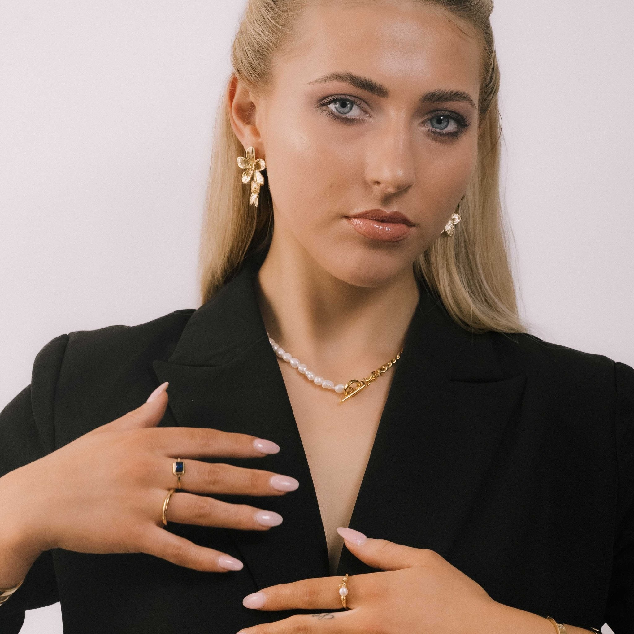 Acacia Pearl Toggle Statement Necklace - Camile & Stone