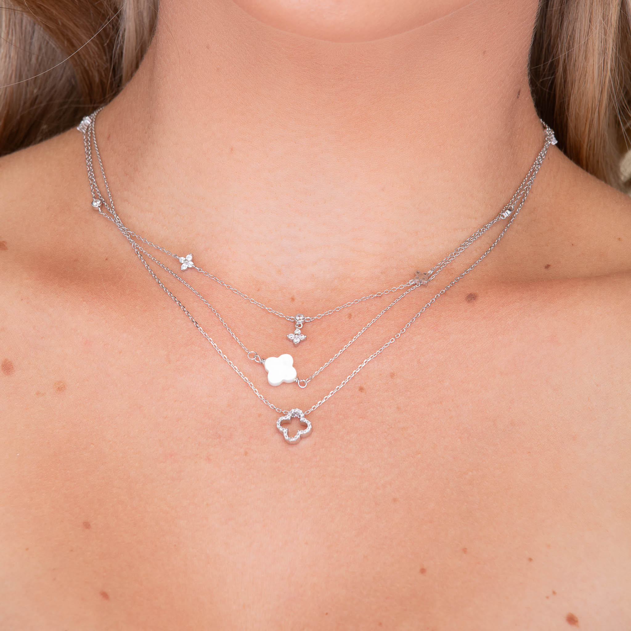 Clover MOP Pendant Necklace - Camile & Stone