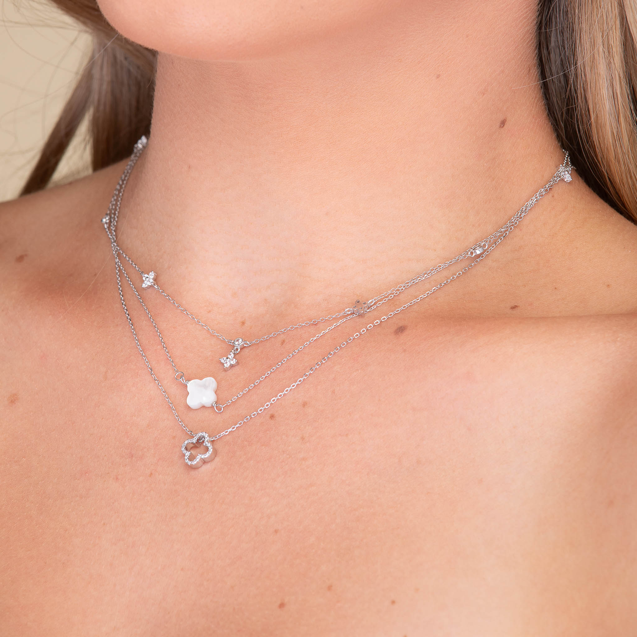 Clover MOP Pendant Necklace - Camile & Stone