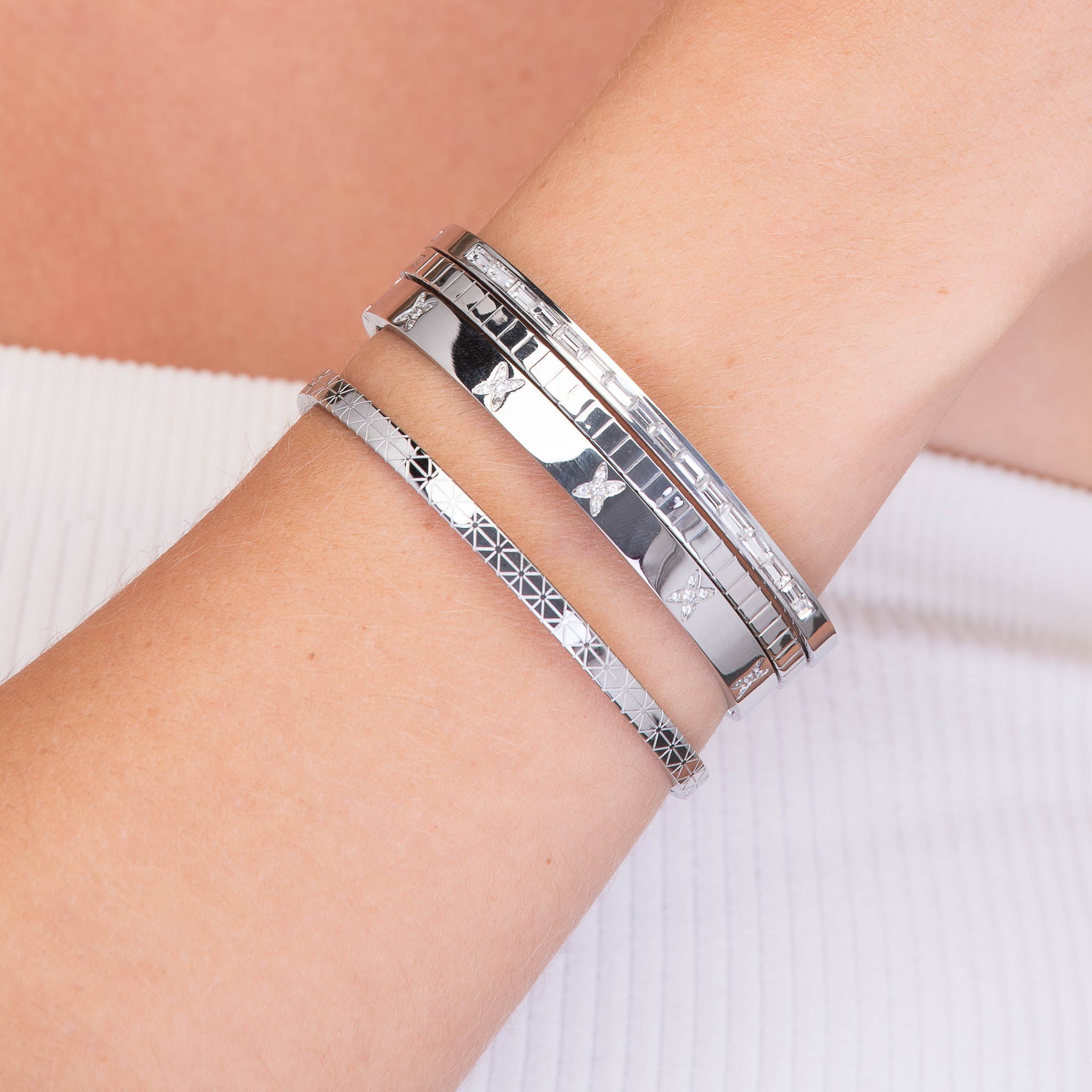 Ridges Hinged Bangle Bracelet - Camile & Stone