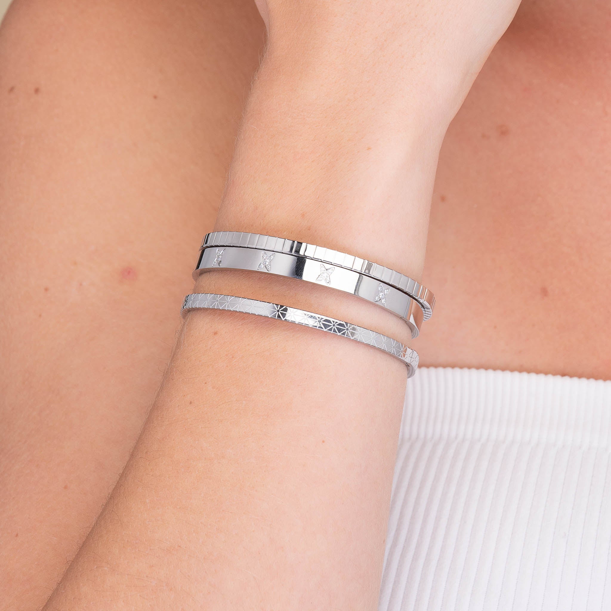 Ridges Hinged Bangle Bracelet - Camile & Stone