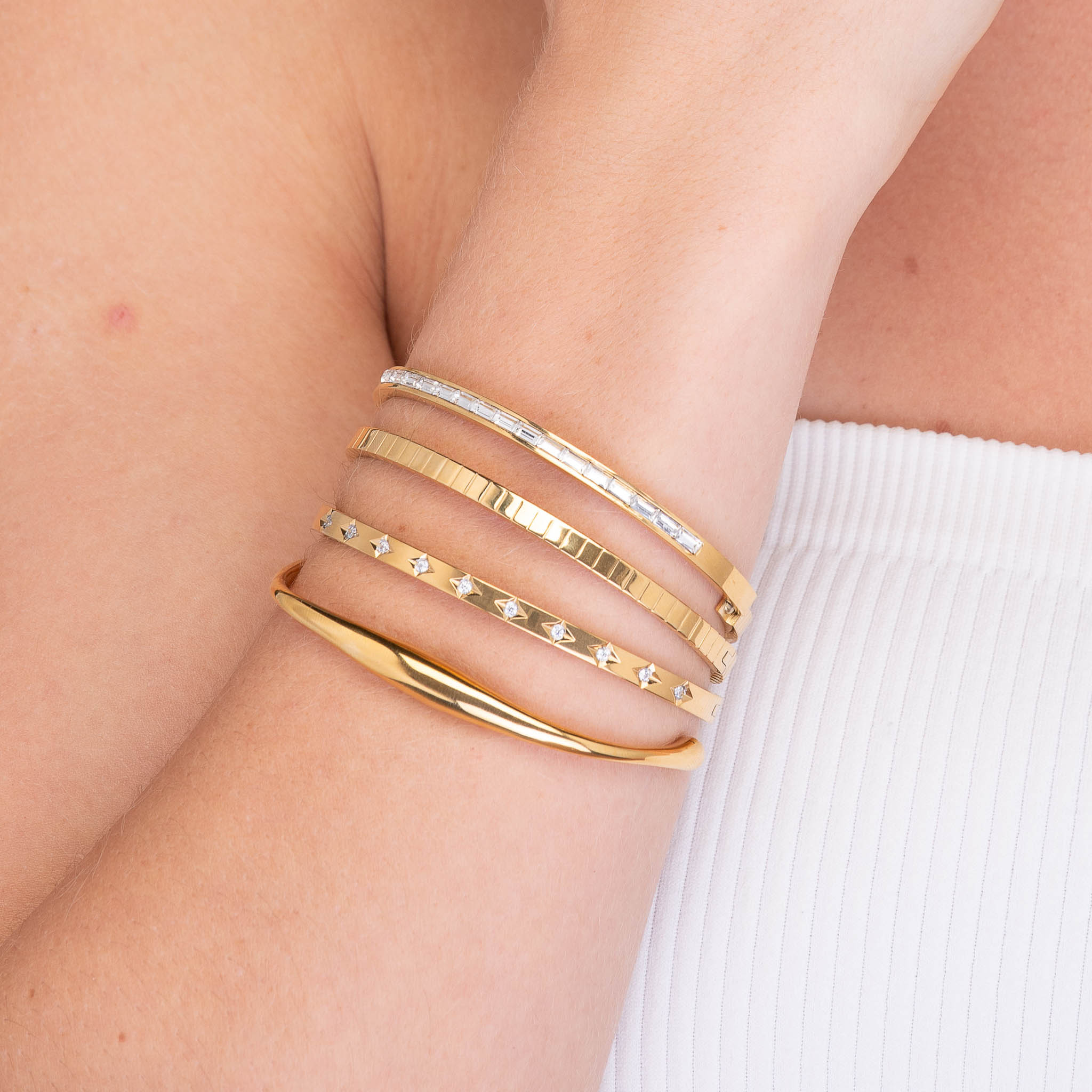 Ridges Hinged Bangle Bracelet - Camile & Stone
