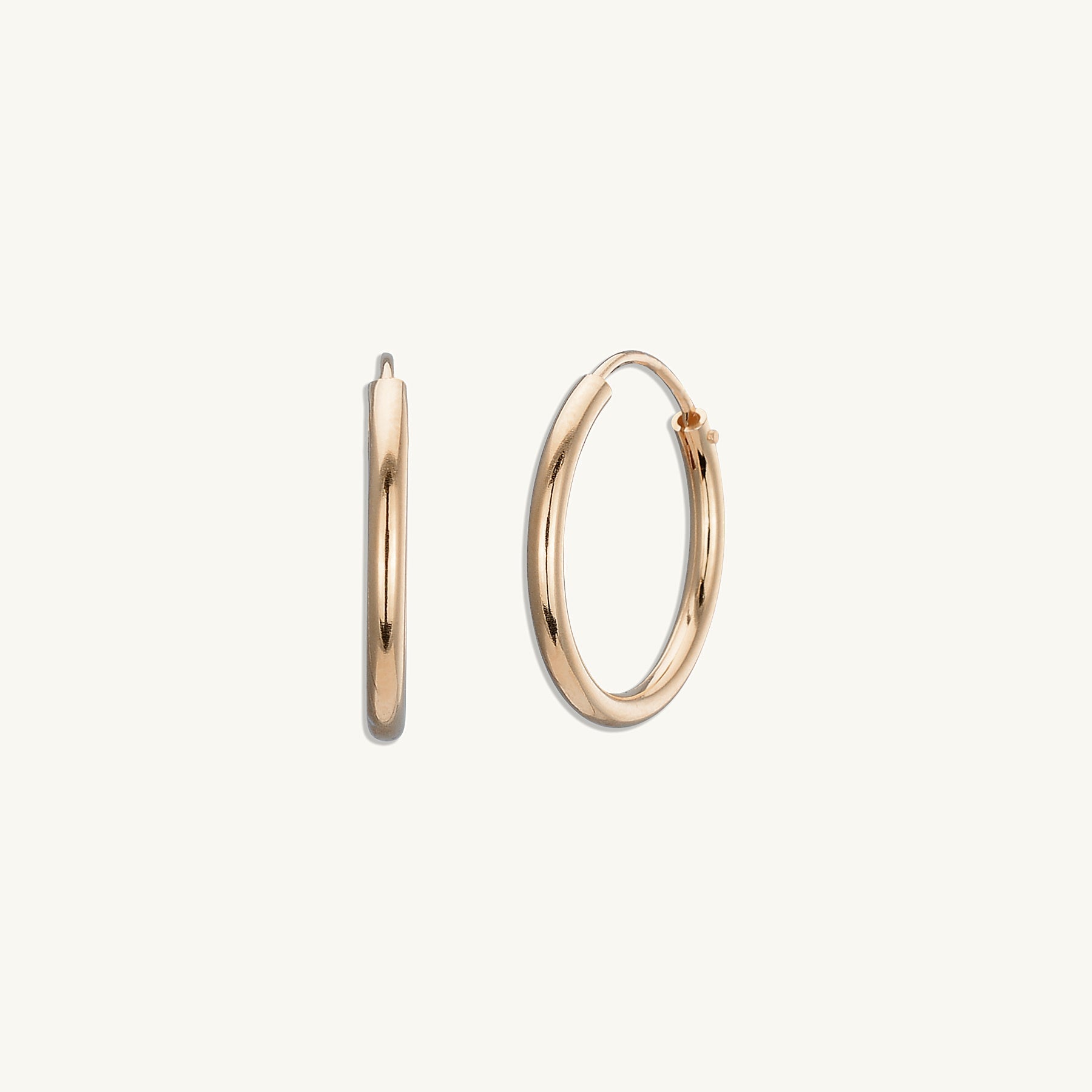 Thin Basic Small Hoops - Camile & Stone